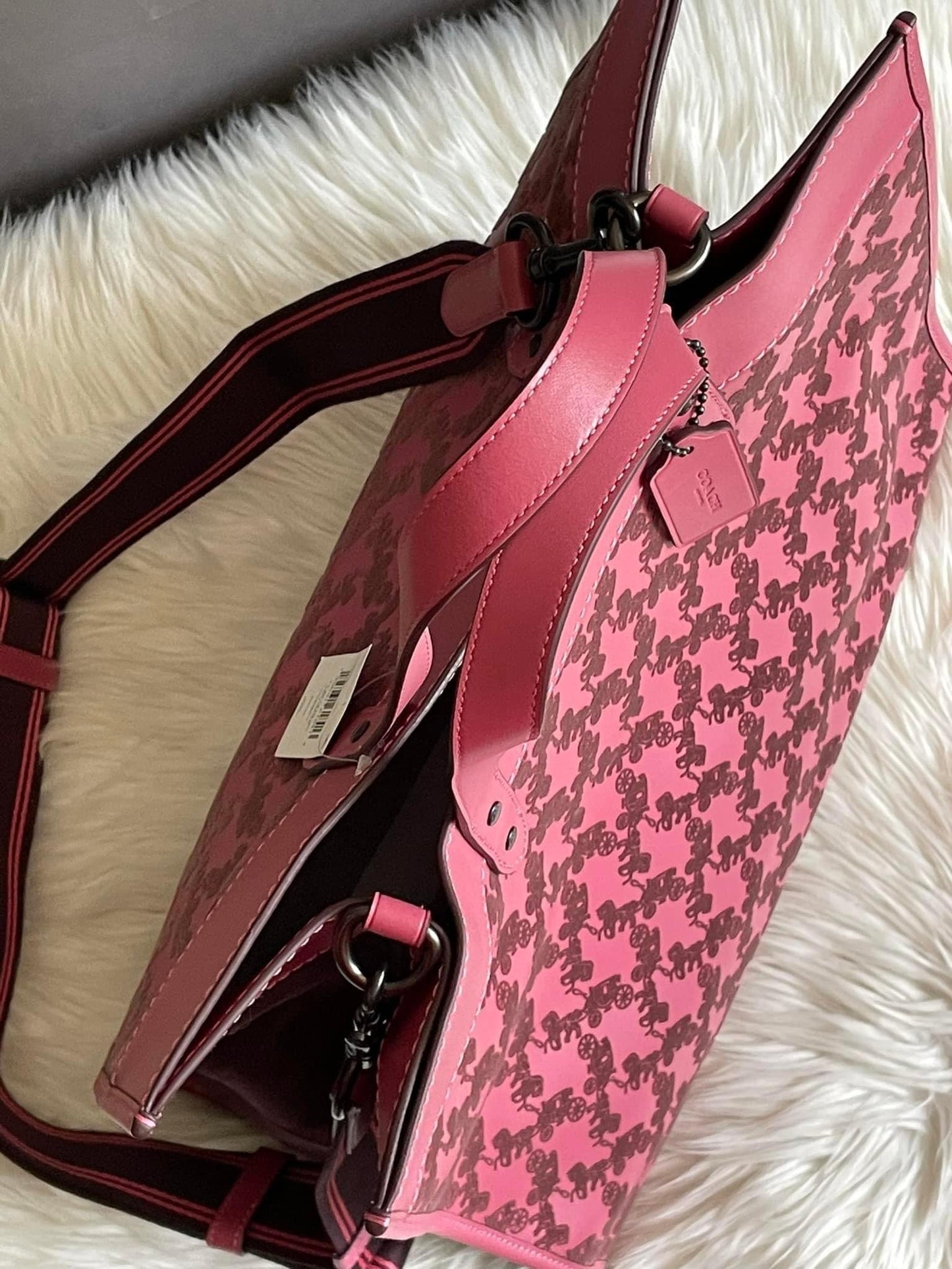 Coach Field Tote 40 with Horse and Carriage
