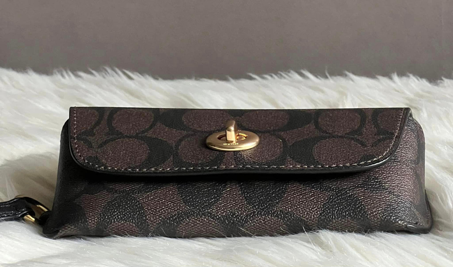 Coach Sunglass Case In Signature Canvas