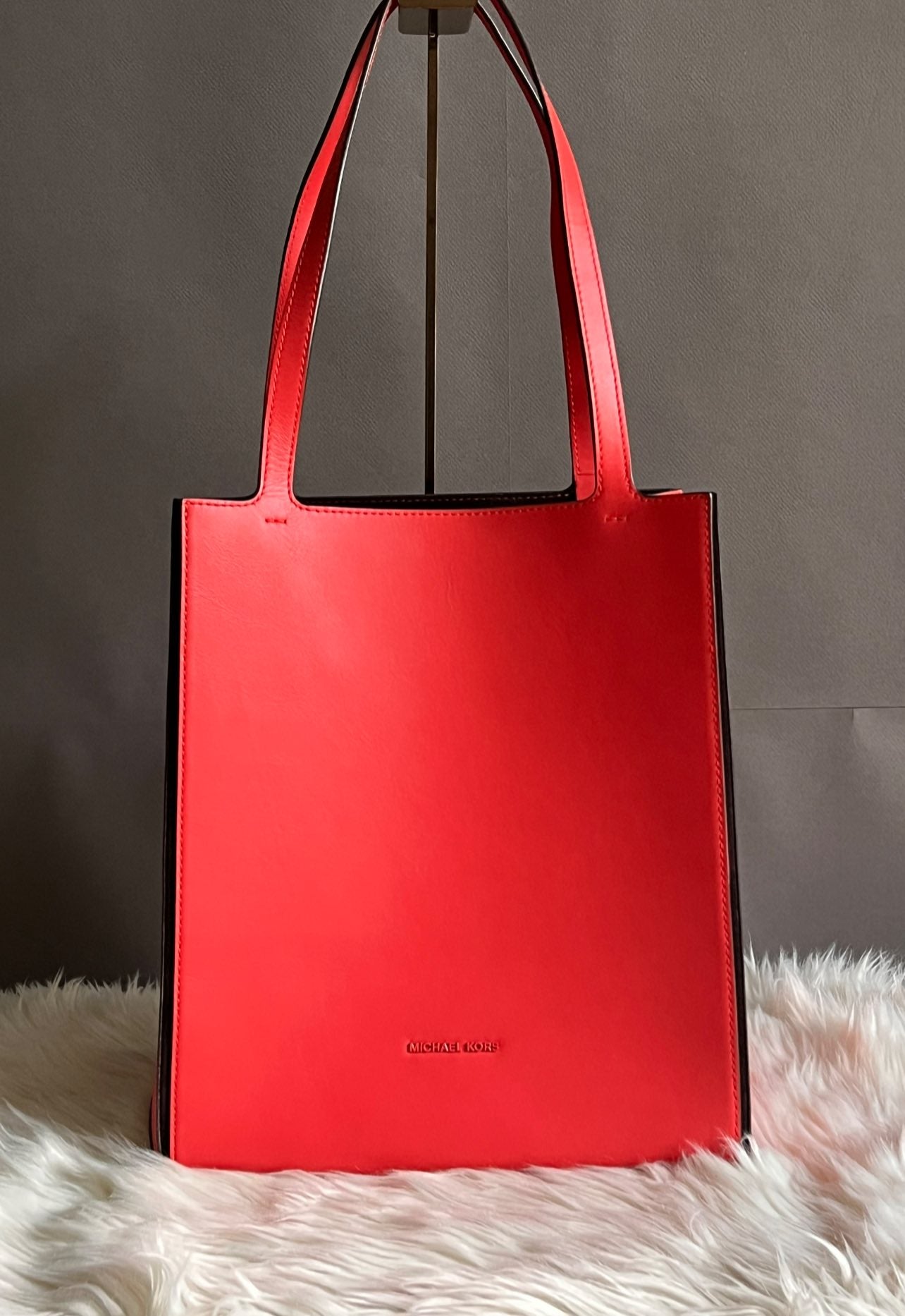 Michael Kors Jordi Large Leather Tote Bag