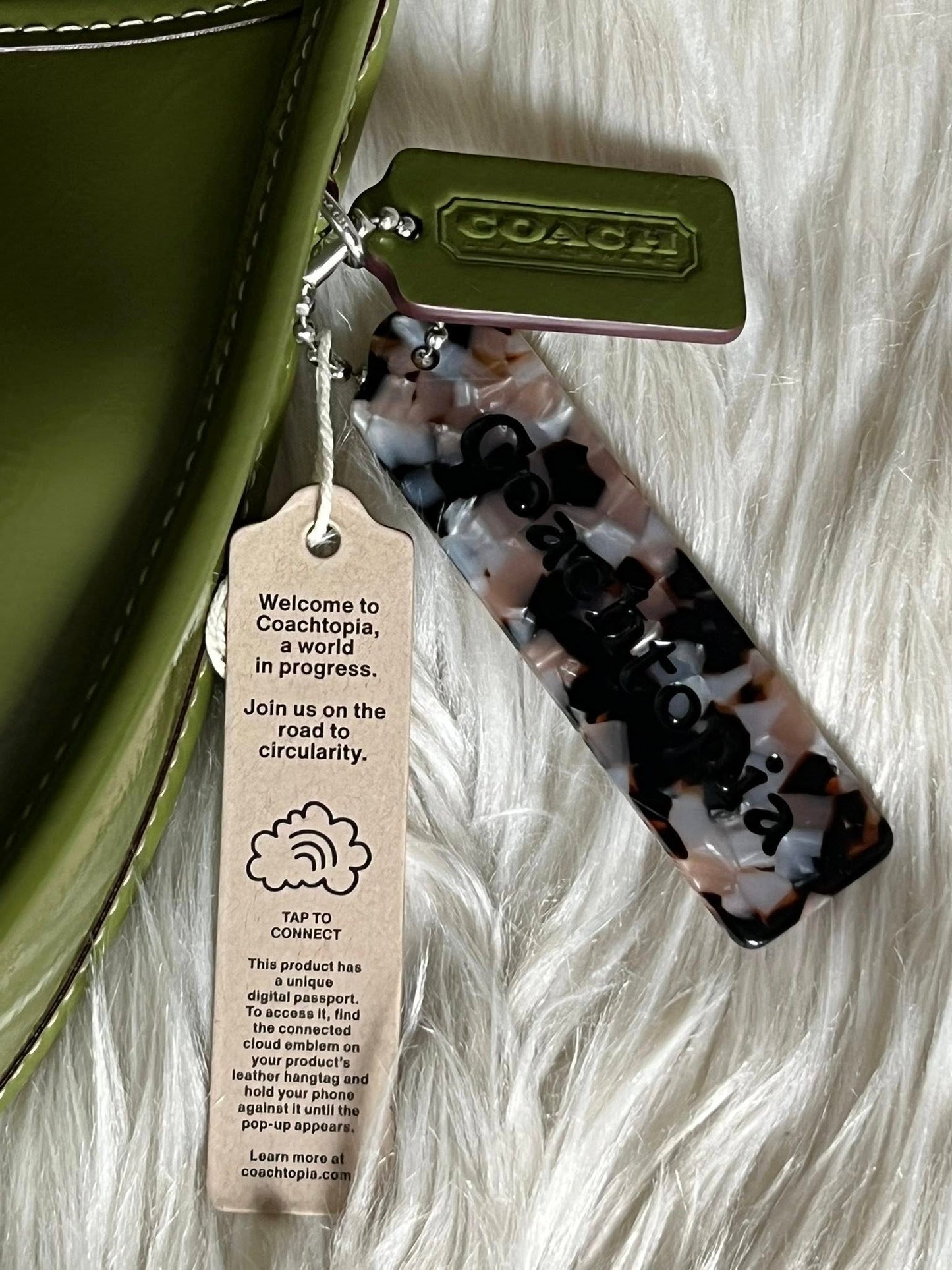 Coachtopia Ergo in Crinkled Patent Leather