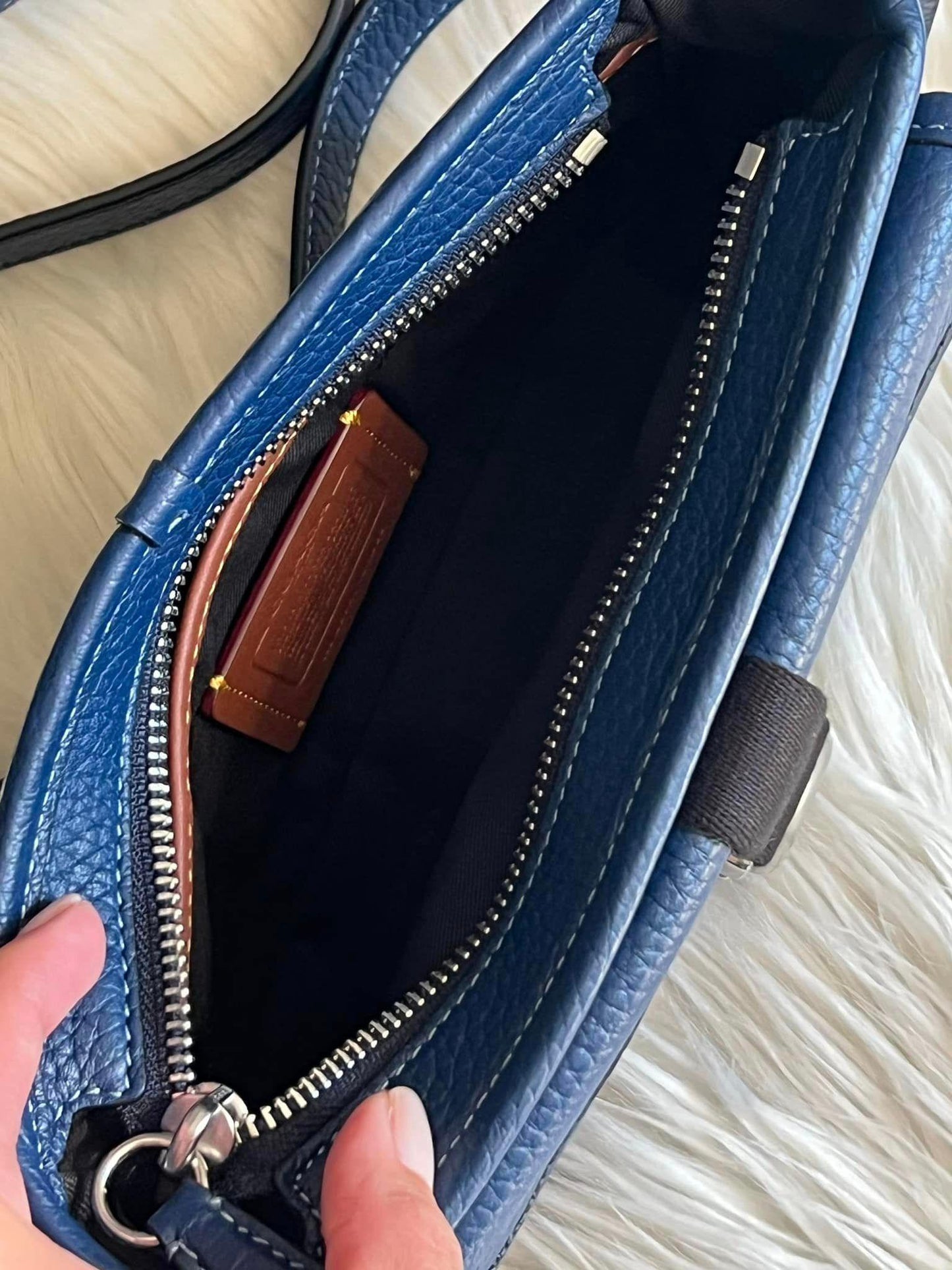Coach Beck Slim Crossbody