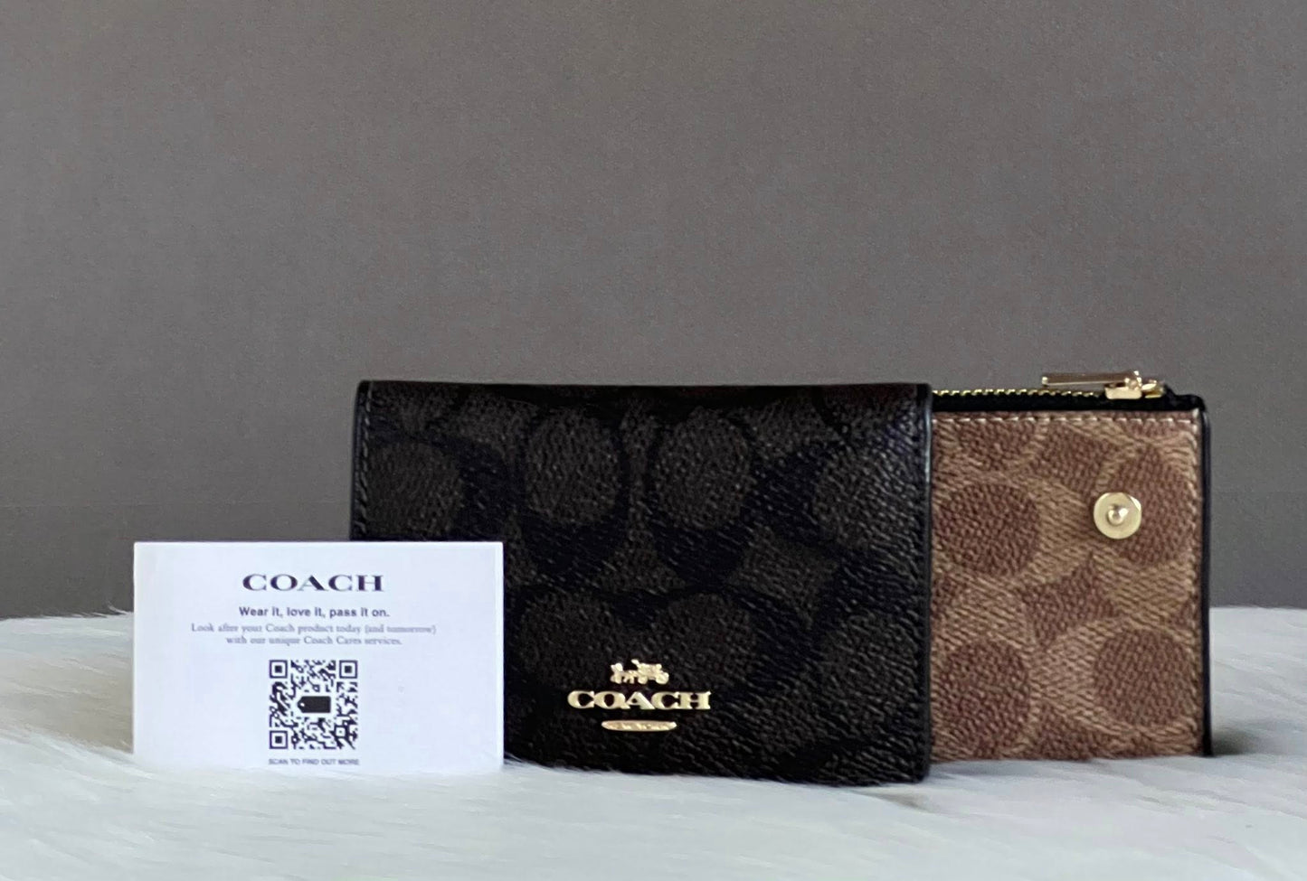 Coach Card Holder Wallet In Blocked Signature Canvas