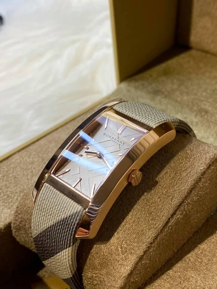 Burberry Women’s Pioneer Nova Check Strap Rose Gold-Tone