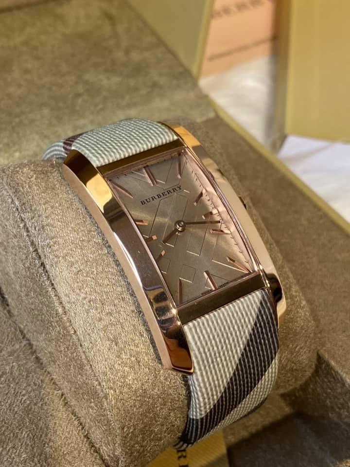 Burberry Women’s Pioneer Nova Check Strap Rose Gold-Tone