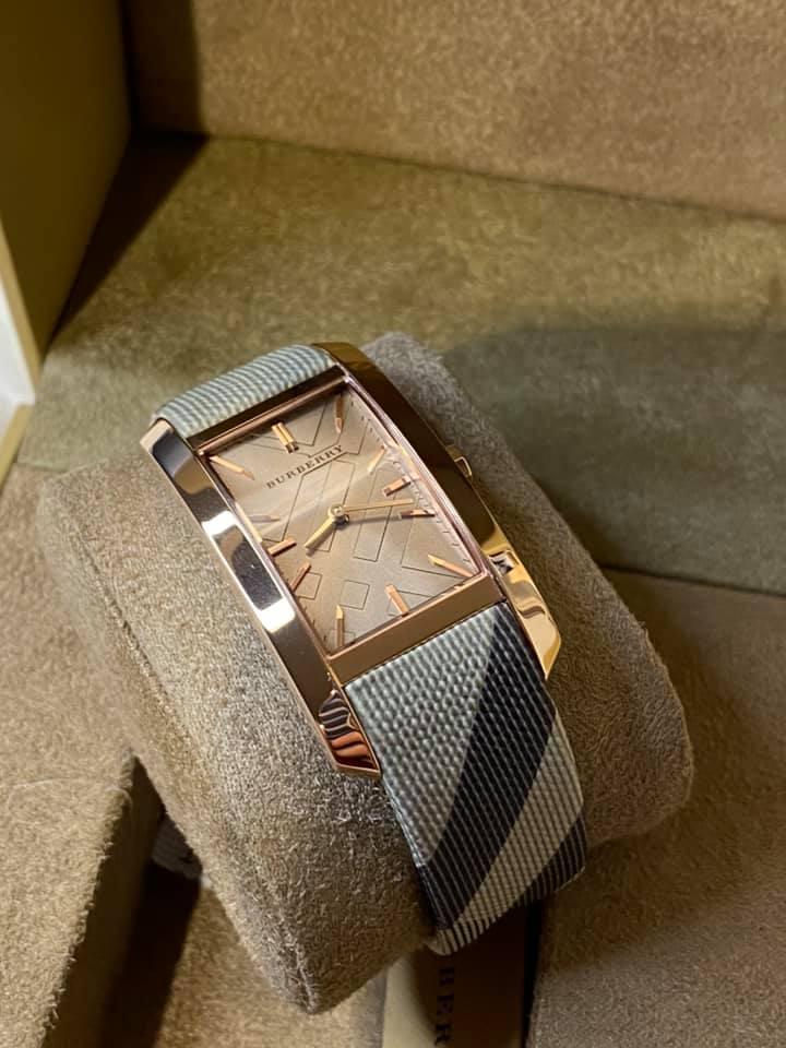 Burberry Women’s Pioneer Nova Check Strap Rose Gold-Tone