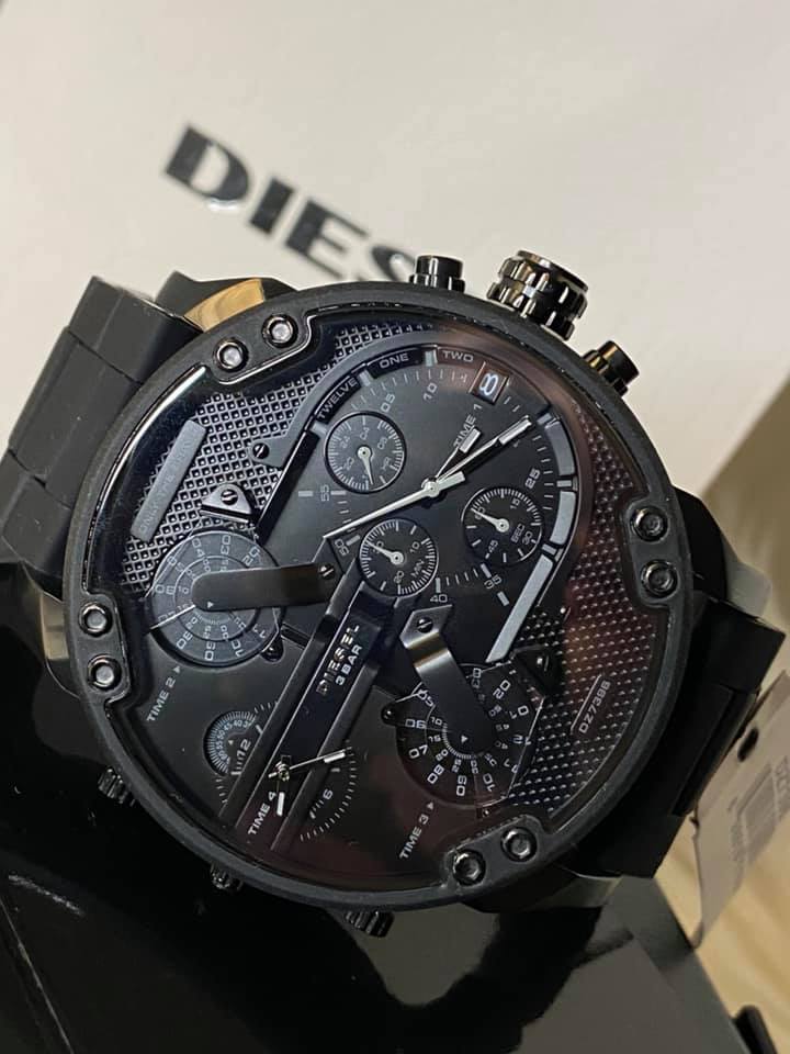 Diesel Men’s Mr. Daddy 2.0 Chronograph Black Dial Watch