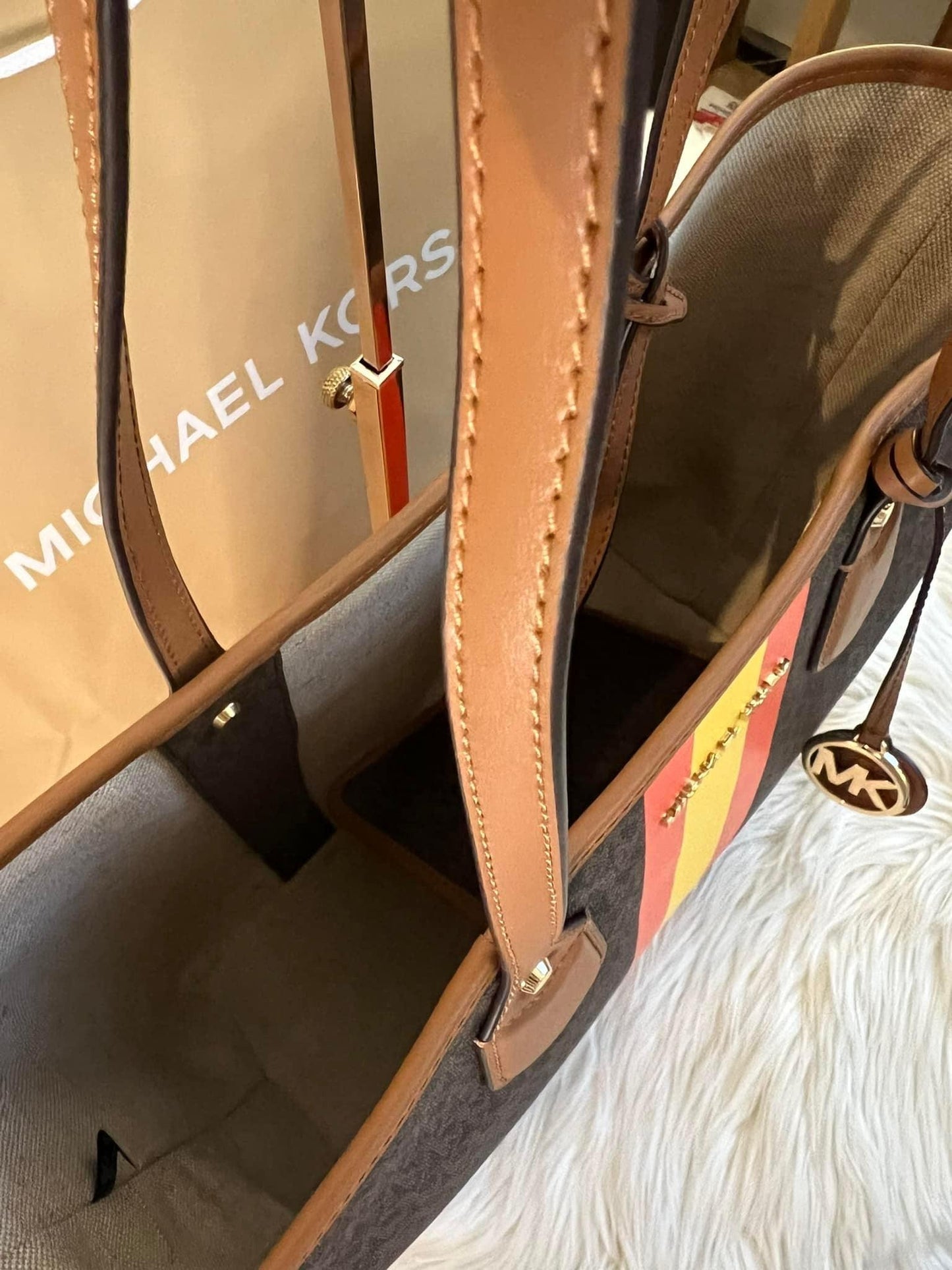 Michael Kors Eva Large Tote