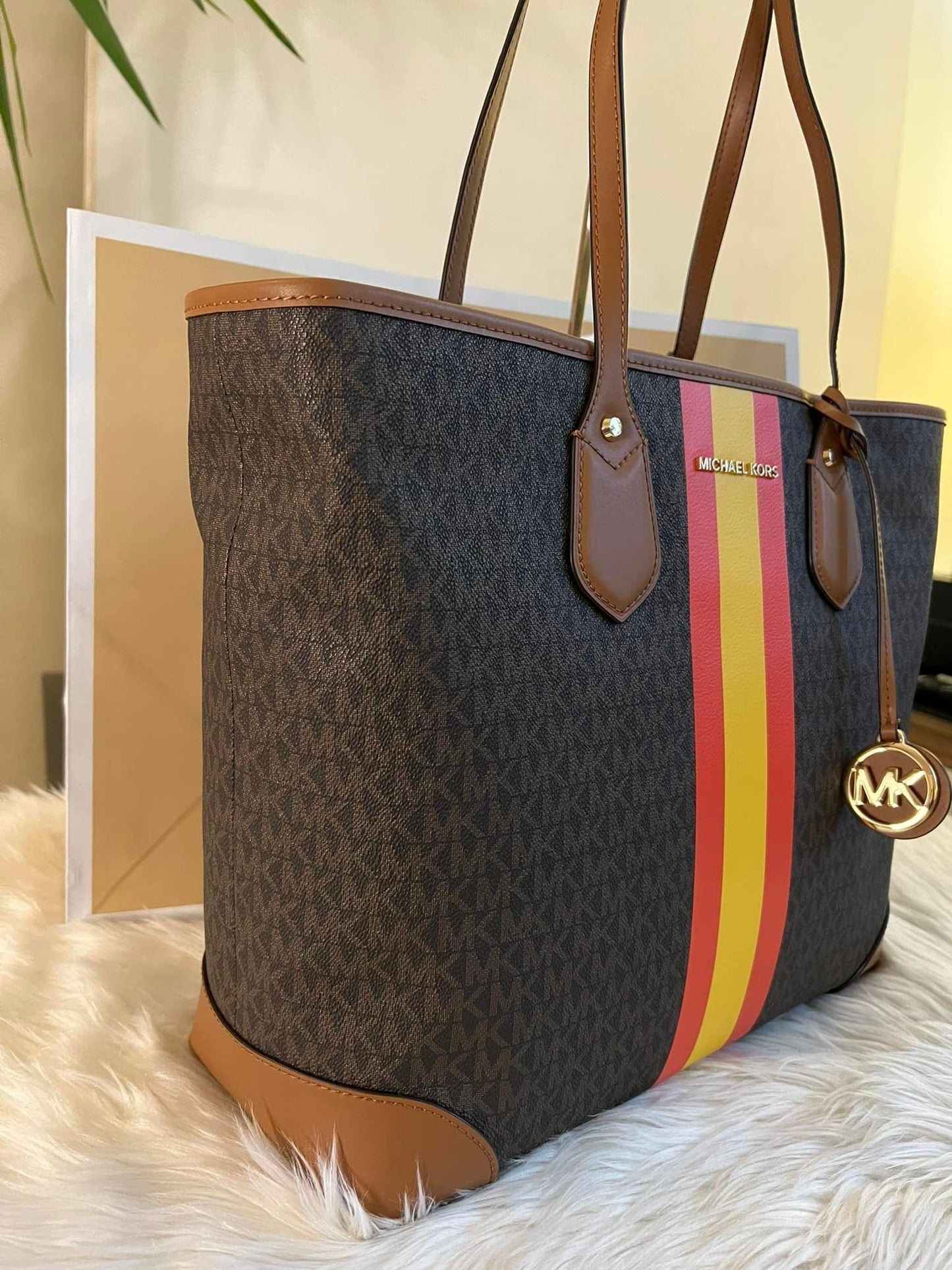 Michael Kors Eva Large Tote