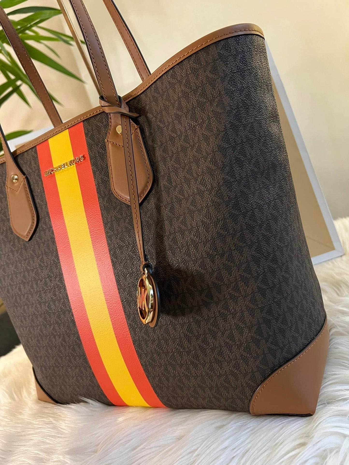 Michael Kors Eva Large Tote
