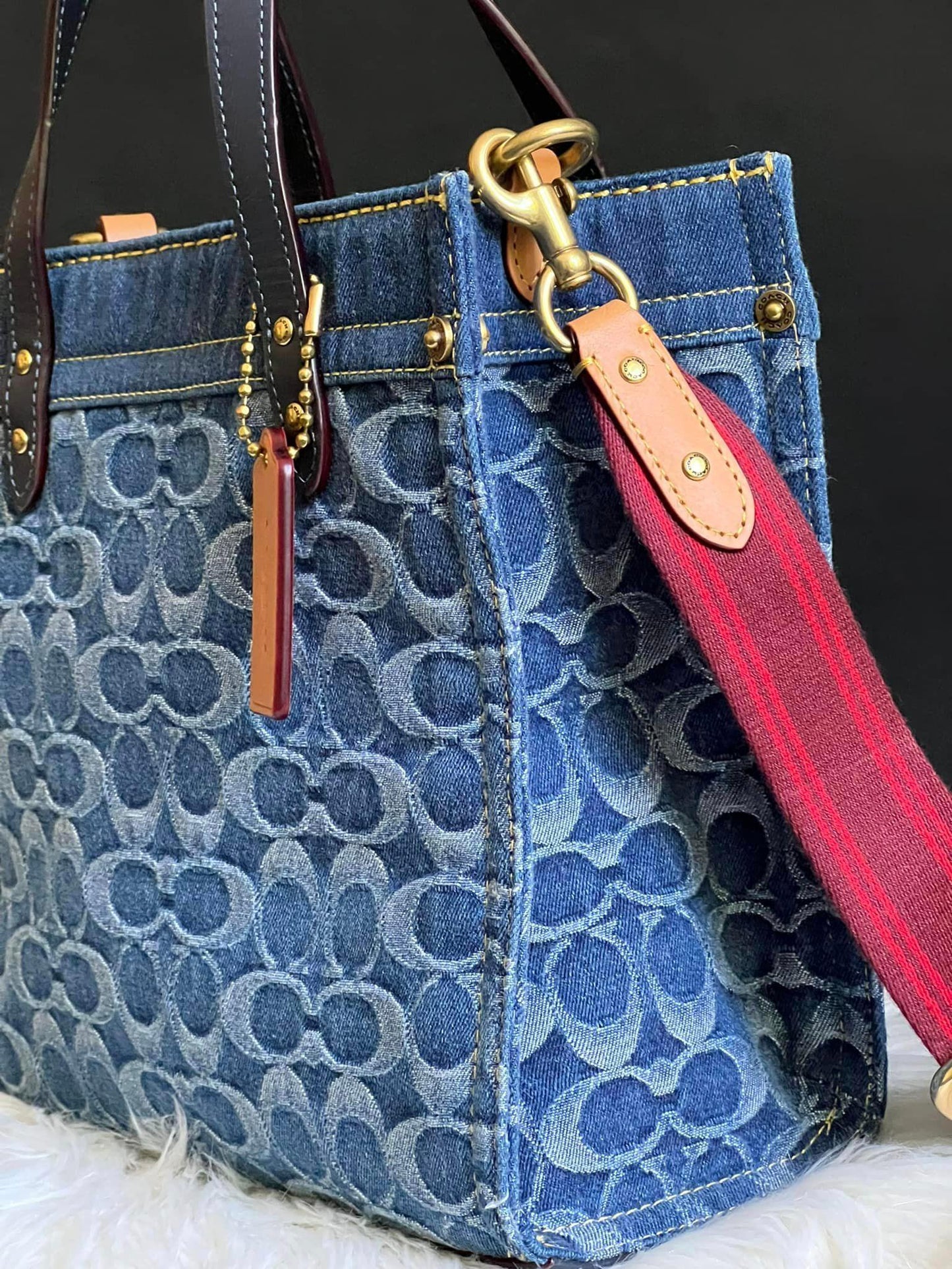 Coach Field Tote 22 in Signature Denim