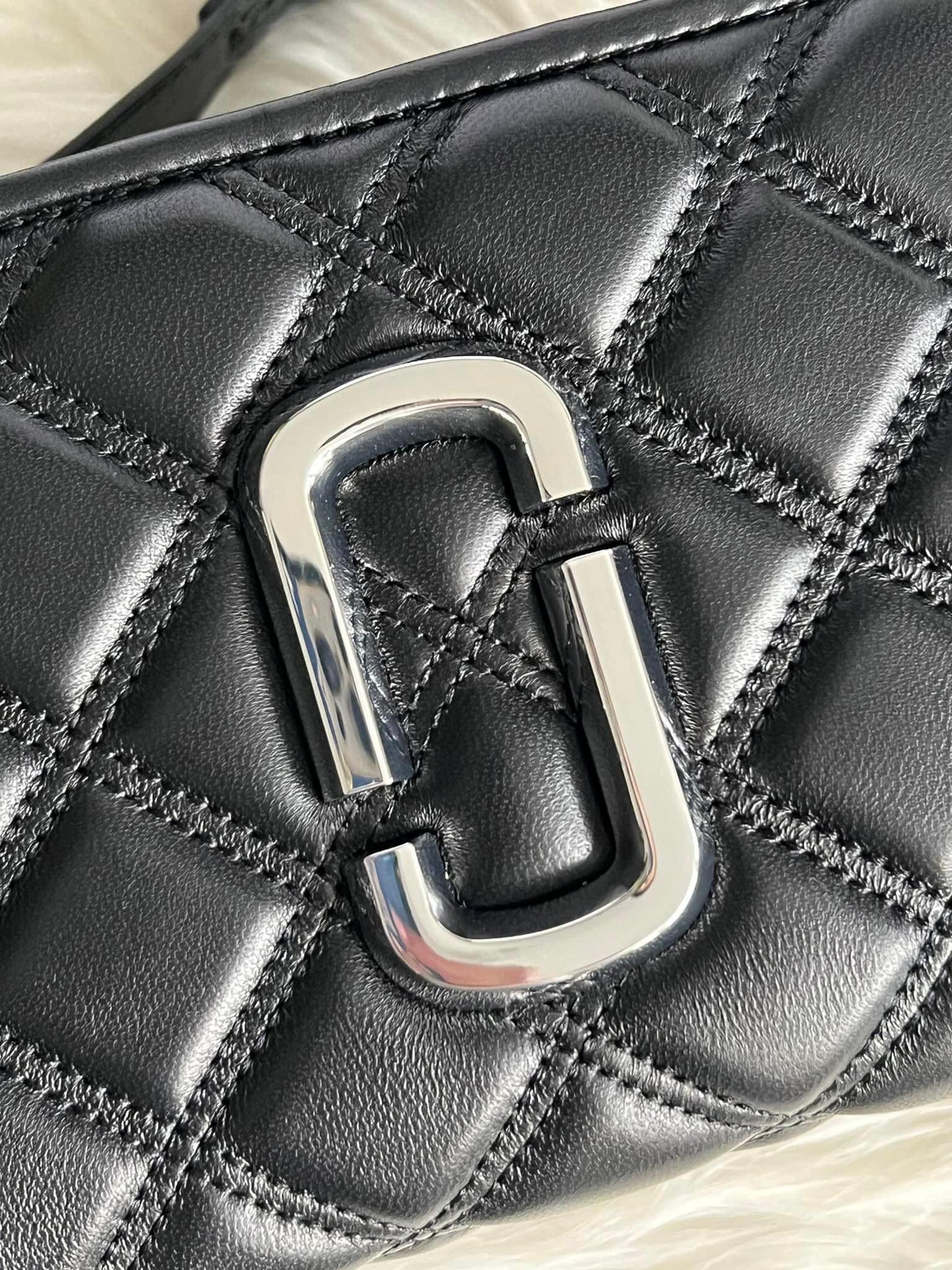 Marc Jacobs The Quilted Softshot 21 Crossbody Bag