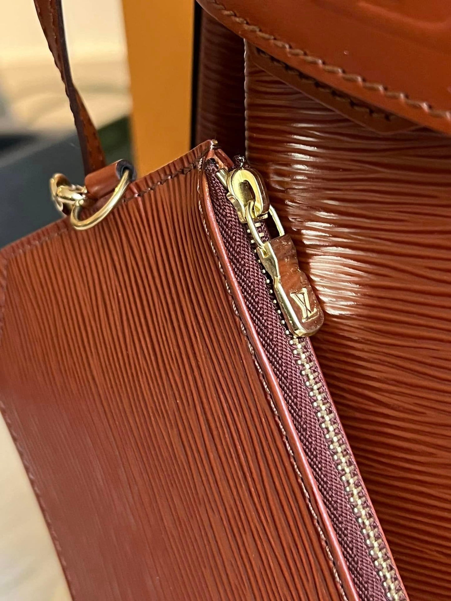 Louis Vuitton Vintage Epi Sac D’epaule