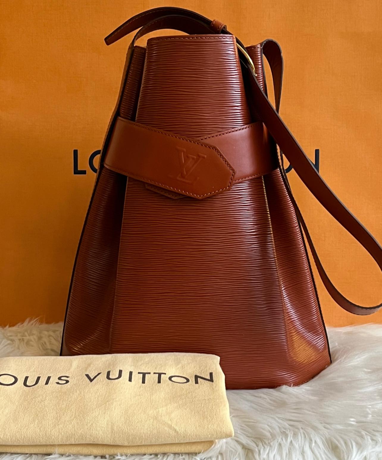 Louis Vuitton Vintage Epi Leather Sac D'epaule PM Shoulder Bag