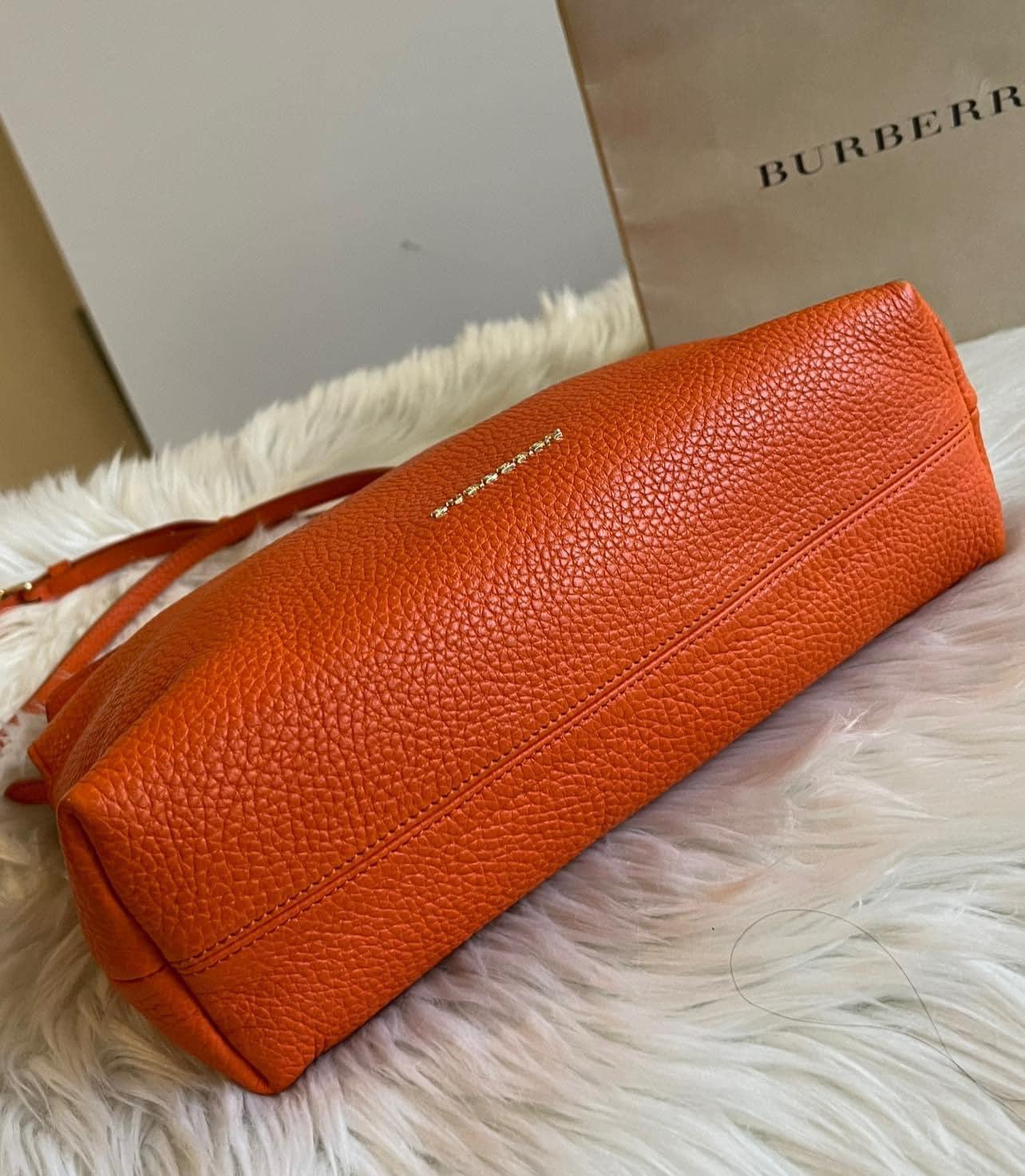 Burberry London Grainy Leather Small Leah Clutch