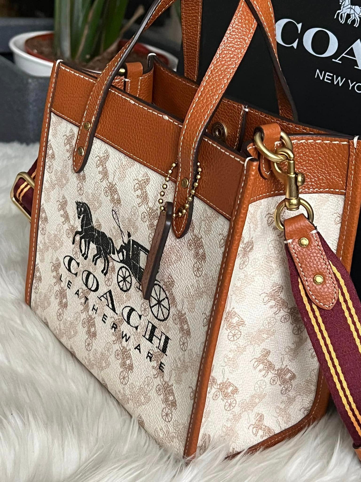 Coach Field Tote 22 with Horse and Carriage Print and Carriage Badge