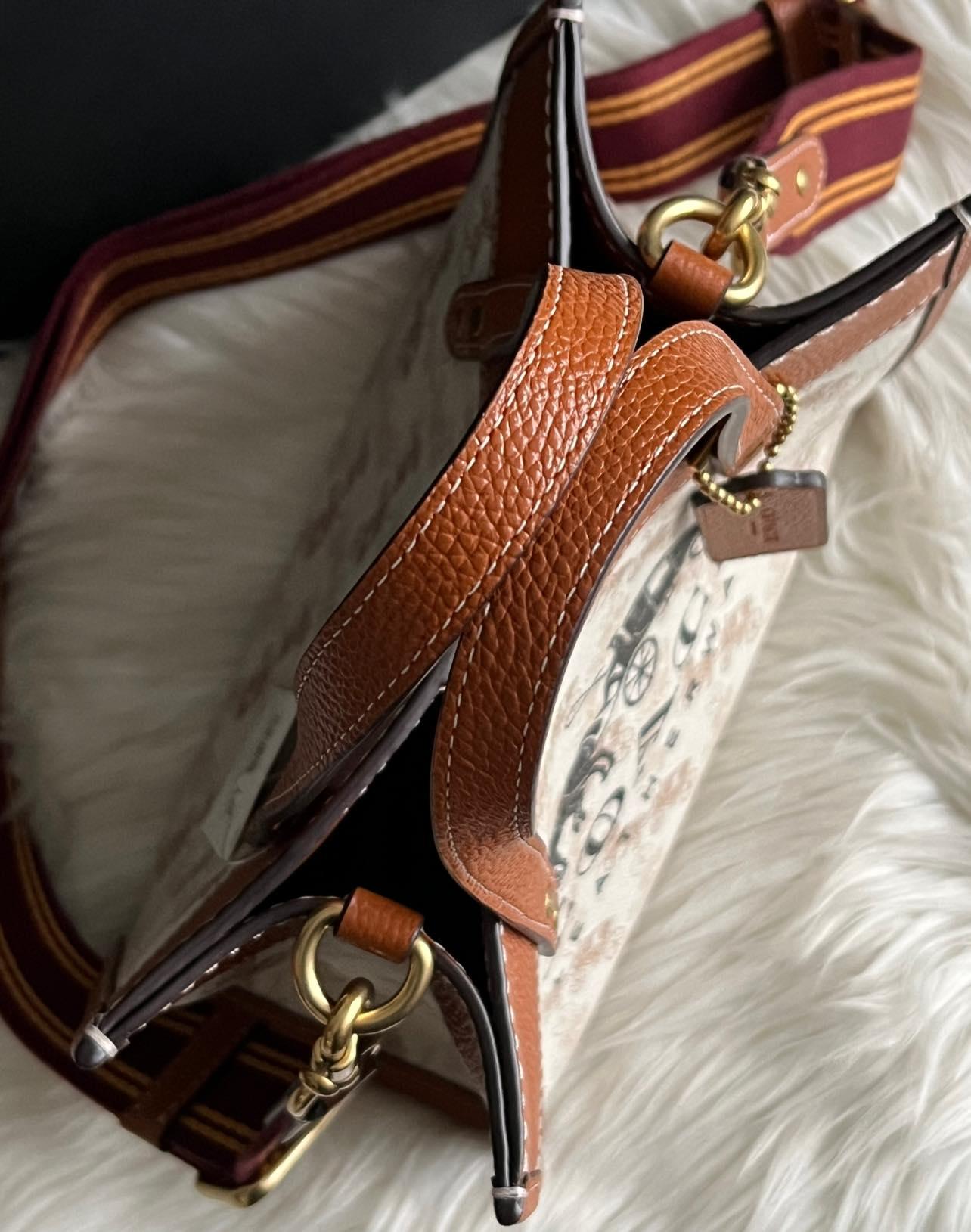 Coach Field Tote 22 with Horse and Carriage Print and Carriage Badge