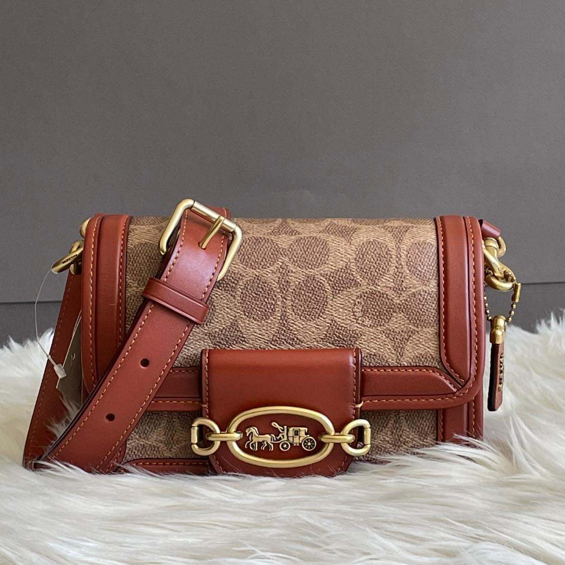 Coach Hero Crossbody in Signature Canvas