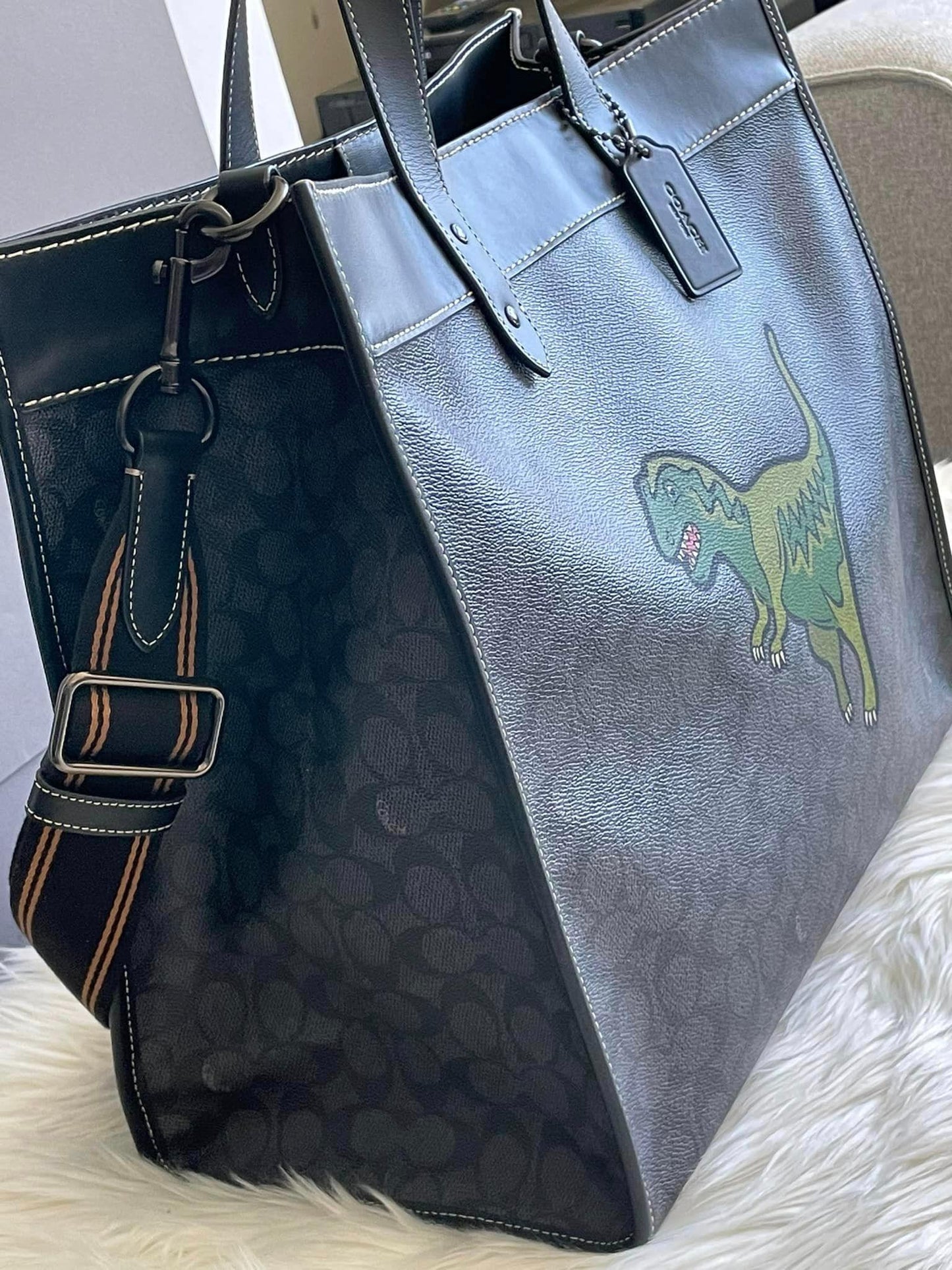 Coach Field Tote 40 in Signature Canvas with Rexy