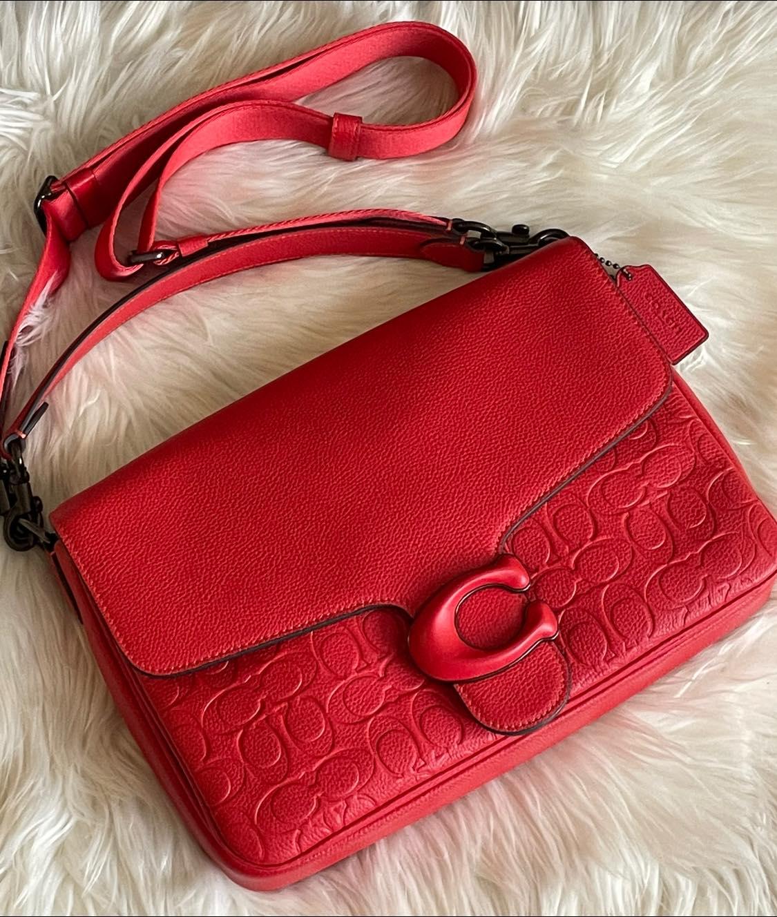 Coach Soft Tabby Messenger in Signature Leather