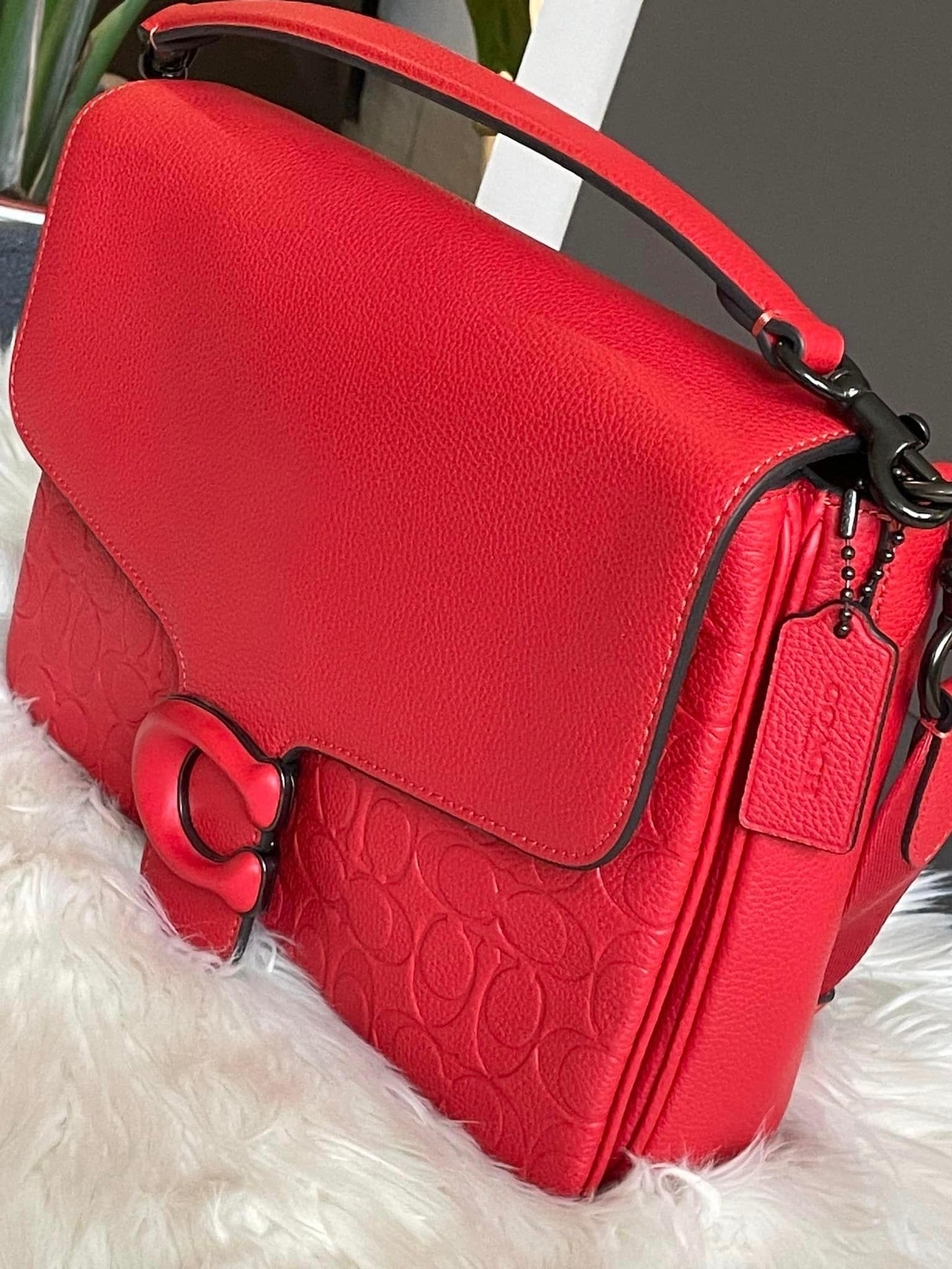 Coach Soft Tabby Messenger in Signature Leather
