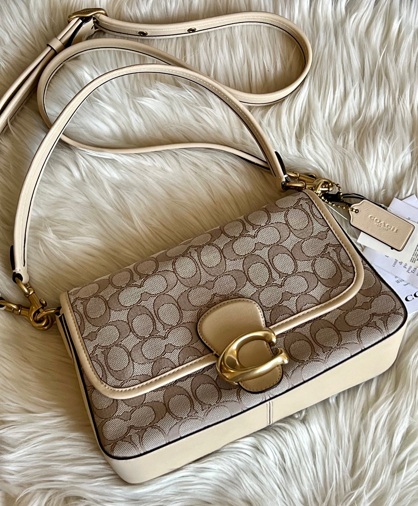 Coach Soft Tabby Shoulder Bag in Signature Jacquardn