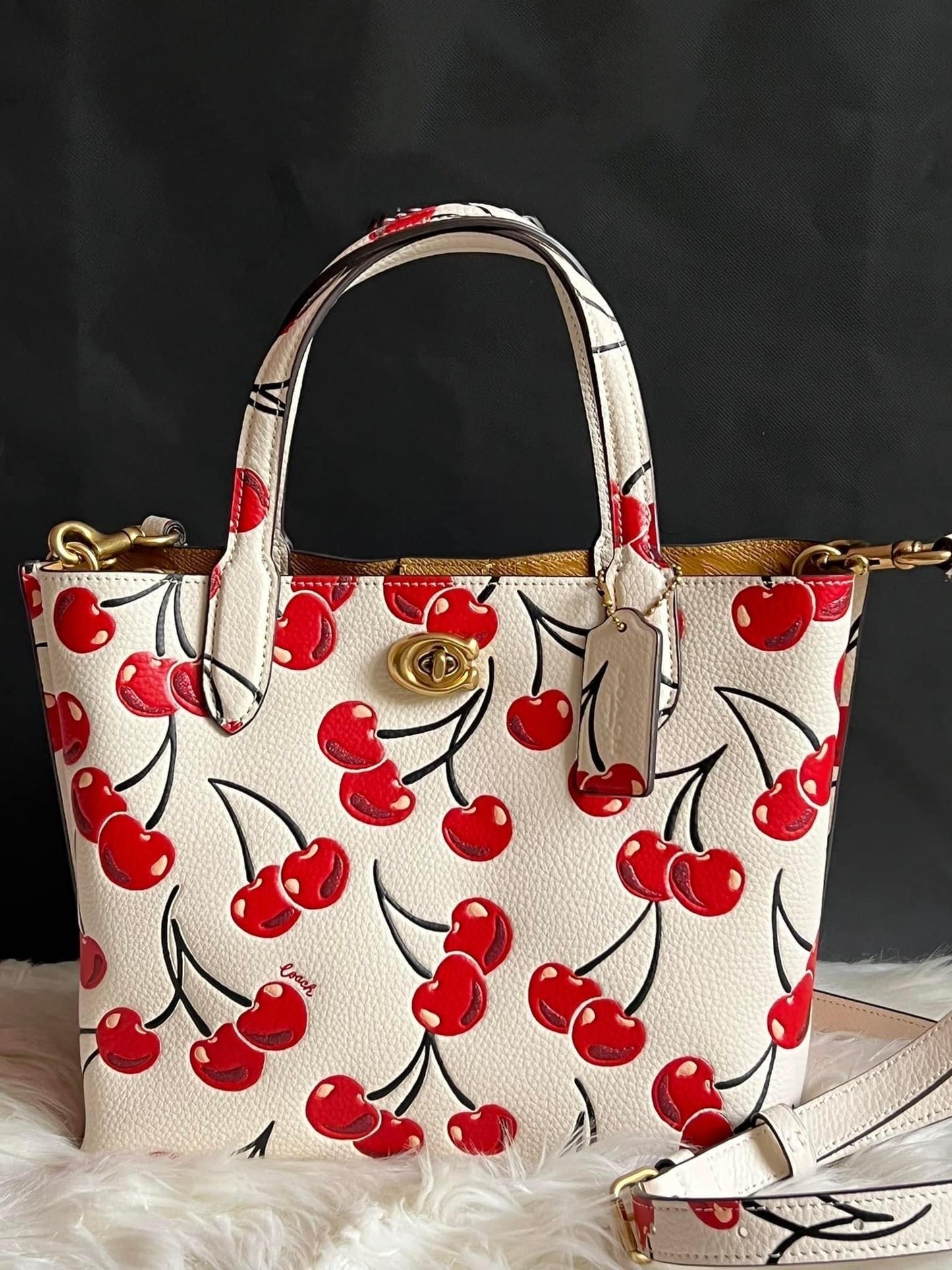 Coach Willow Tote 24 With Cherry Print