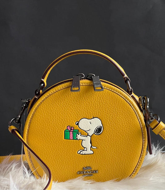 Coach X Peanuts Canteen Crossbody with Snoopy Present Motif