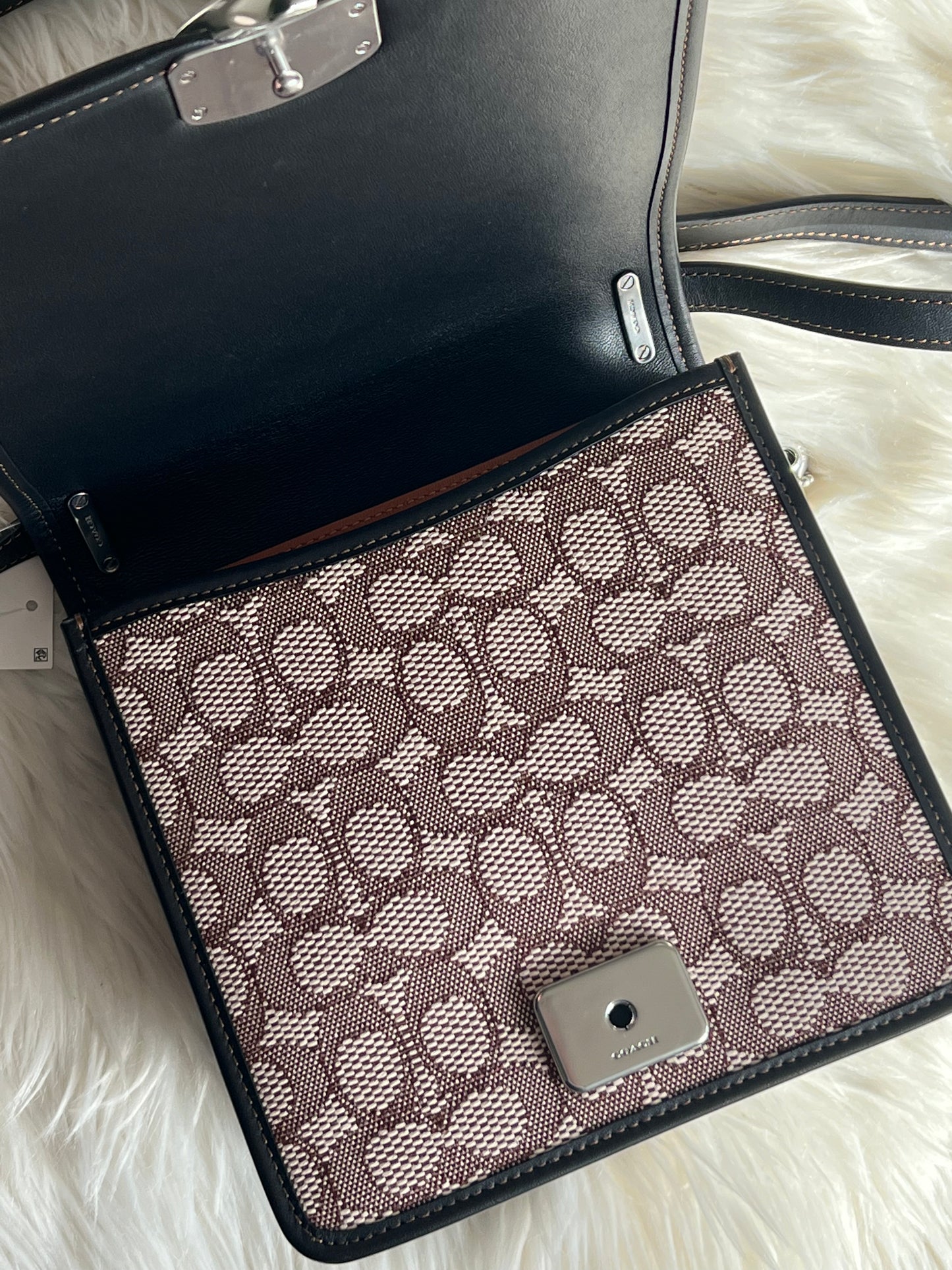 Coach Bandit Shoulder Bag 20 in Textile Signature Jacquard