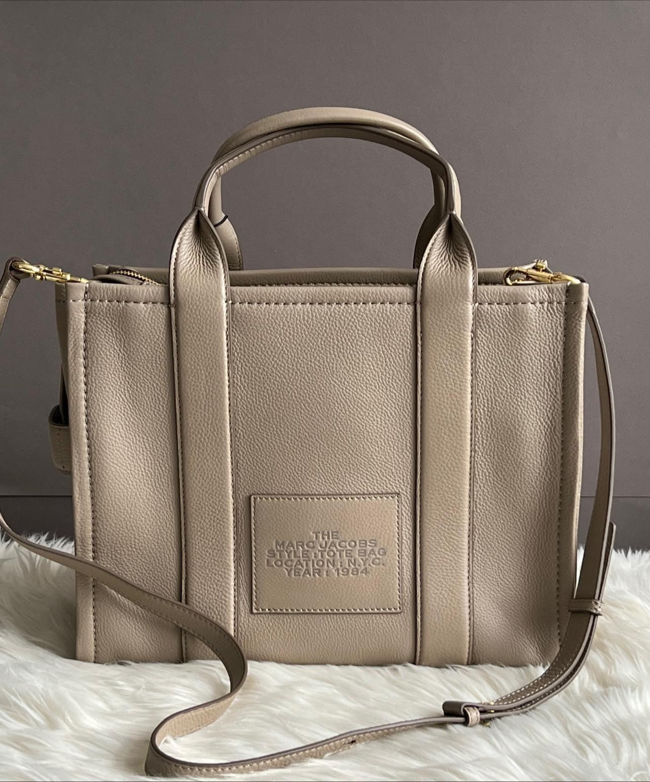 Marc Jacobs The Leather Medium Tote Bag