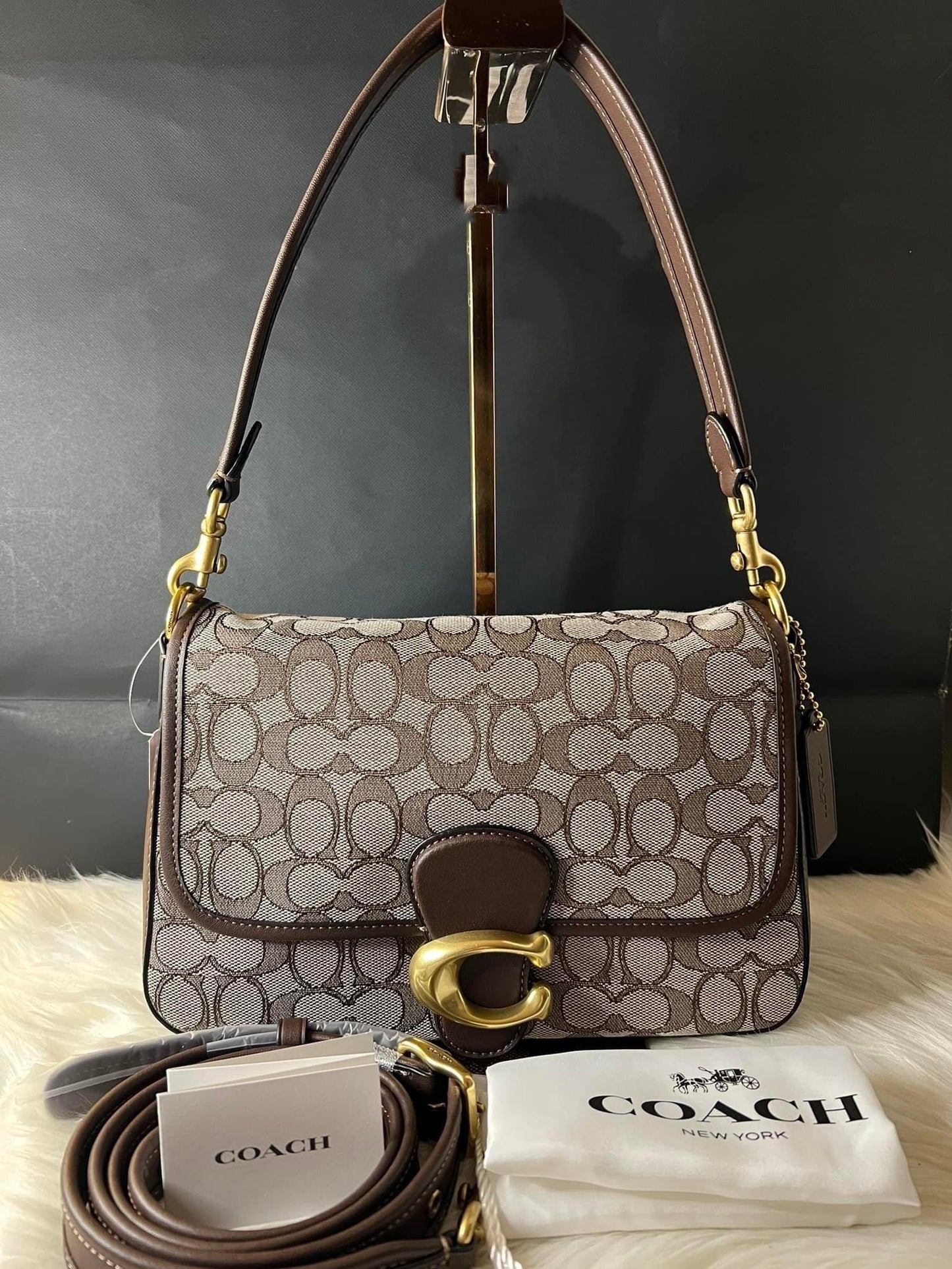 Coach Soft Tabby Shoulder Bag in Signature Jacquardn