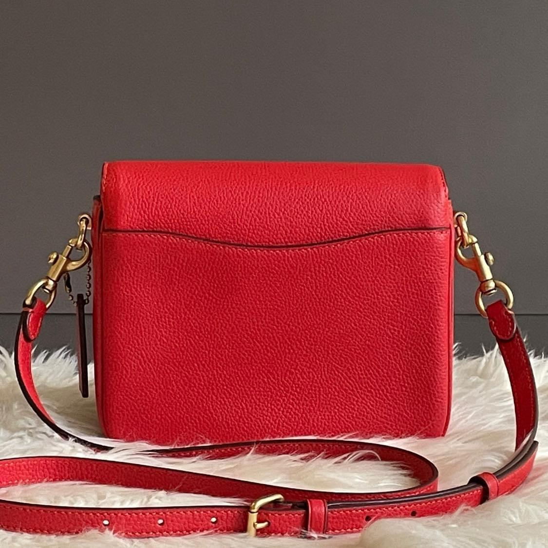 Coach Cassie Crossbody 19