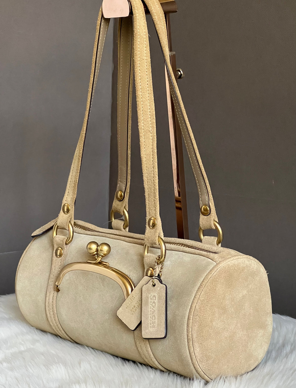 Coach Kisslock Barrel Bag 28