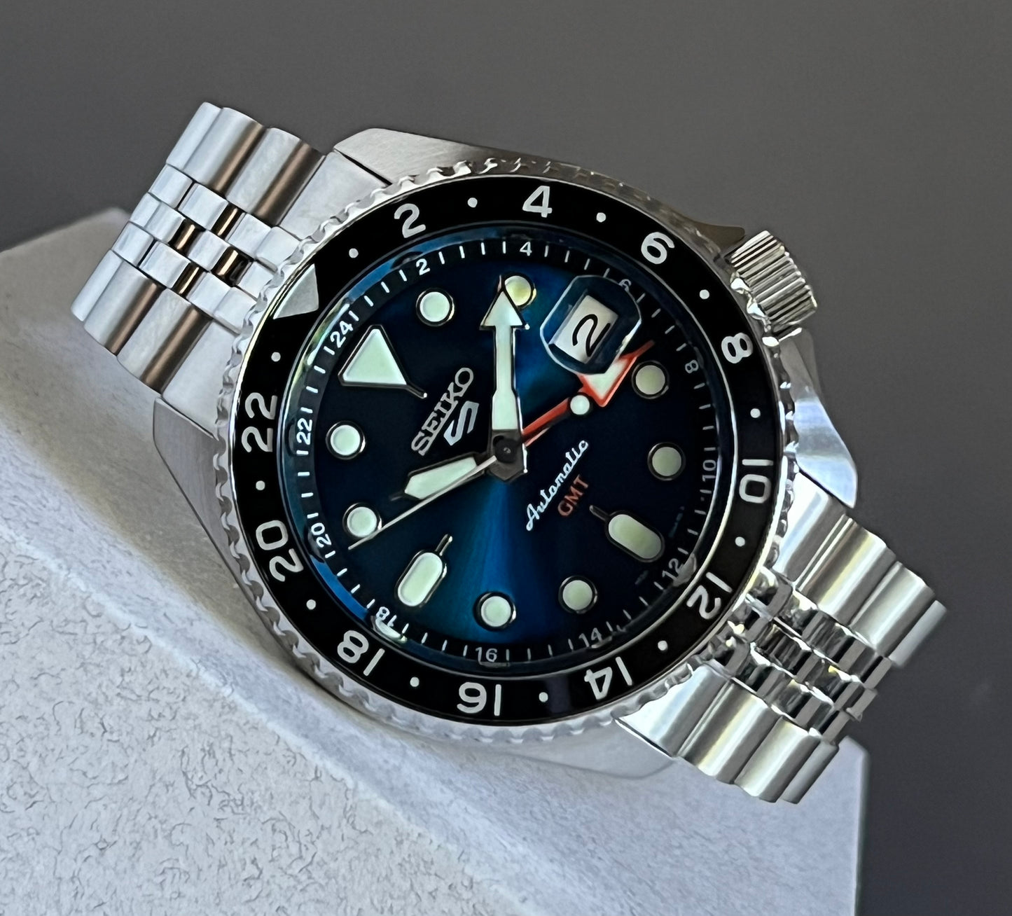 SSK045K1 - Seiko Men’s 5 Sports Racer’s Heritage Velocity Blue Automatic GMT Watch