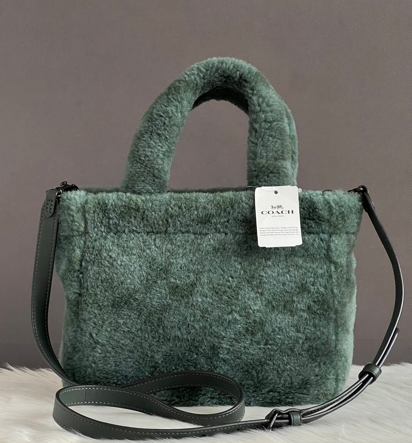 Coach Tote 22 in Signature Shearling