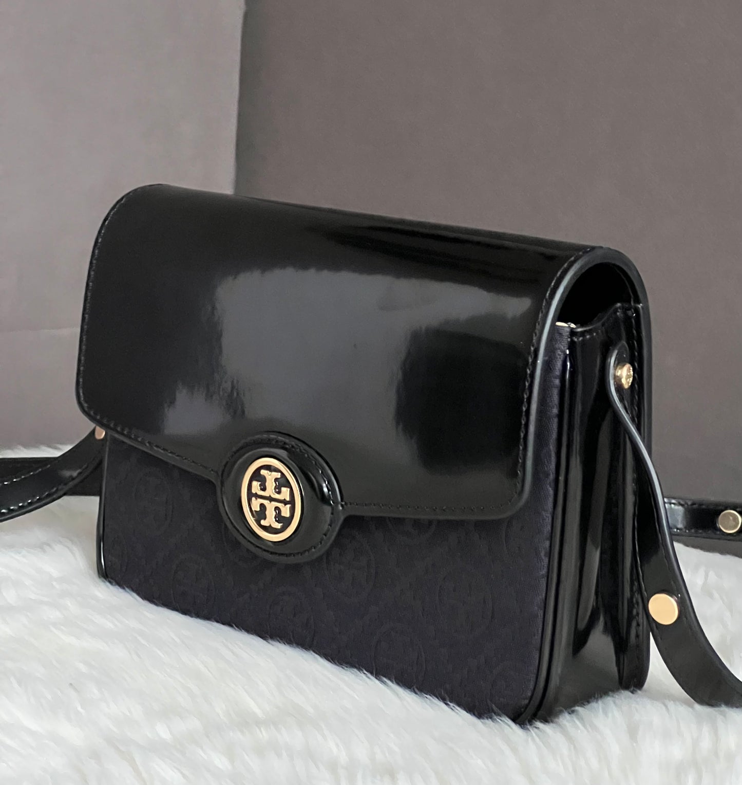 Tory Burch T Monogram Robinson Convertible Shoulder Bag