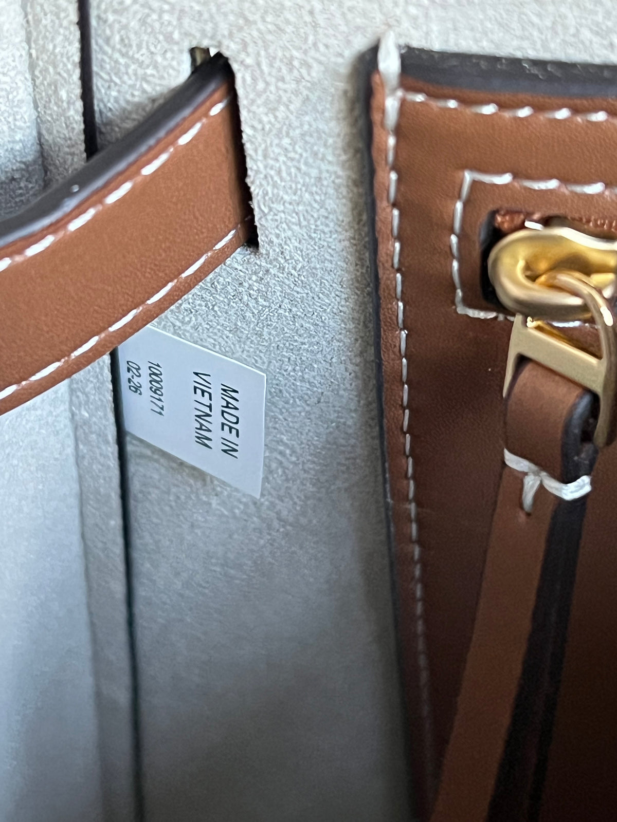 Tory Burch Lee Radziwill Bucket Bag