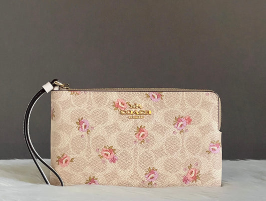 Coach Large Corner Zip In Signature Floral Canvas Wrislet