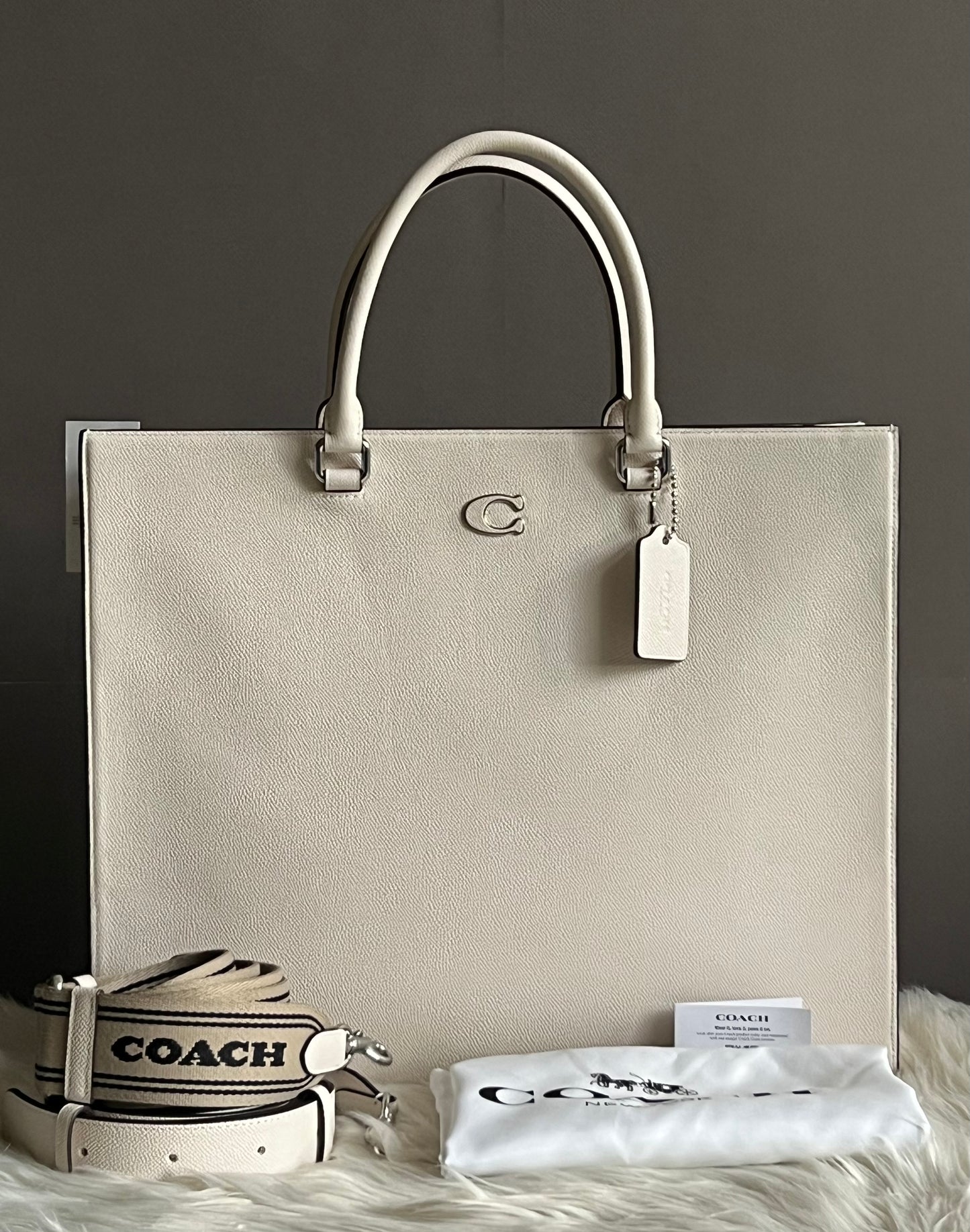 Coach Field Tote 40 with Signature Canvas Detail