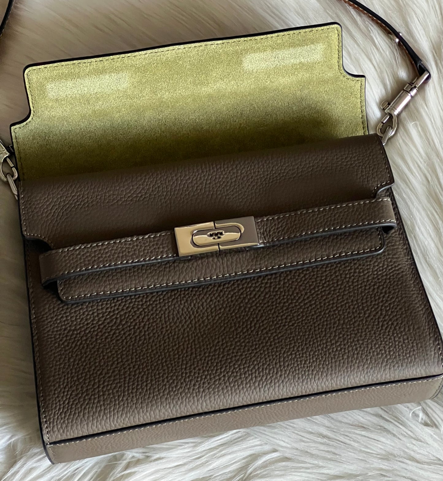 Tory Burch Lee Radziwill Pebbled Shoulder Bag
