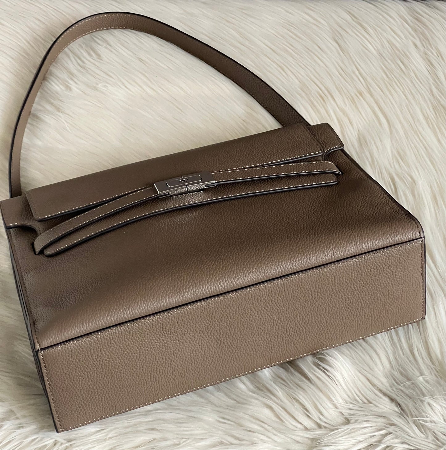 Tory Burch Large Lee Radziwill Shoulder Bag