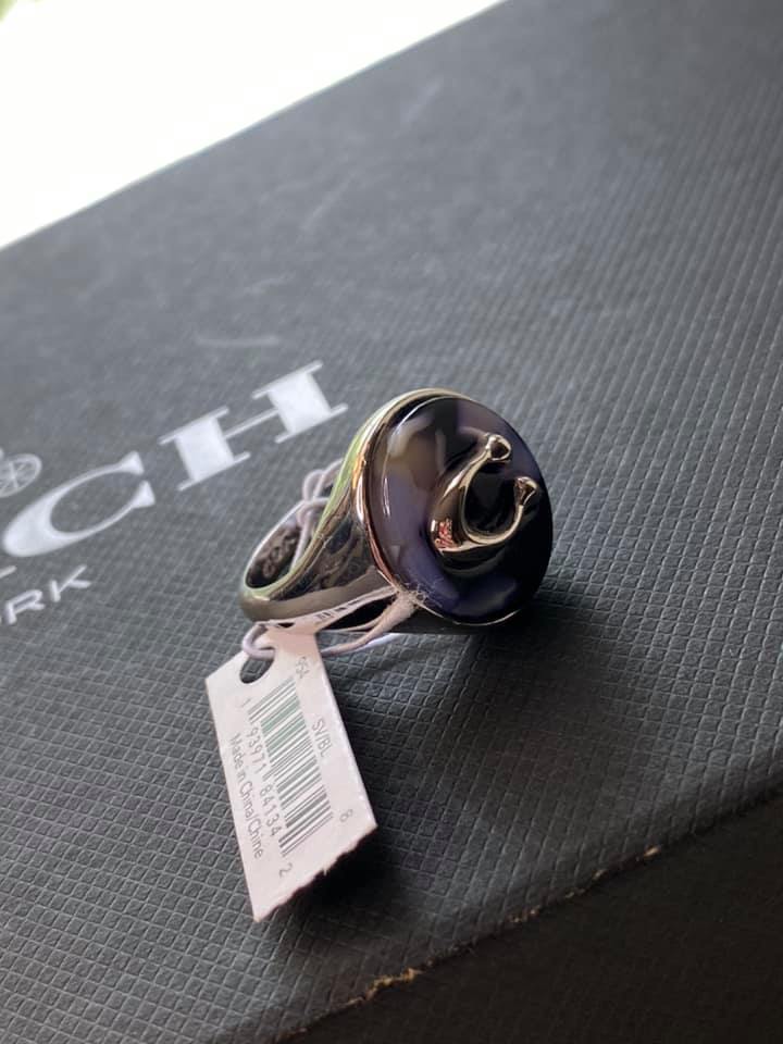 Coach Sculpted Signature Signet Ring