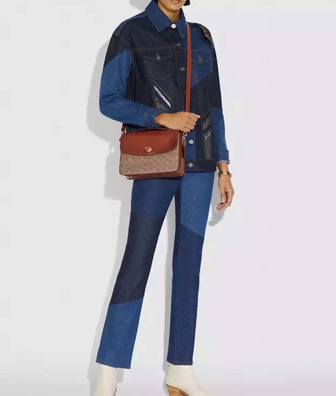 Coach Cassie Crossbody In Signature Canvas