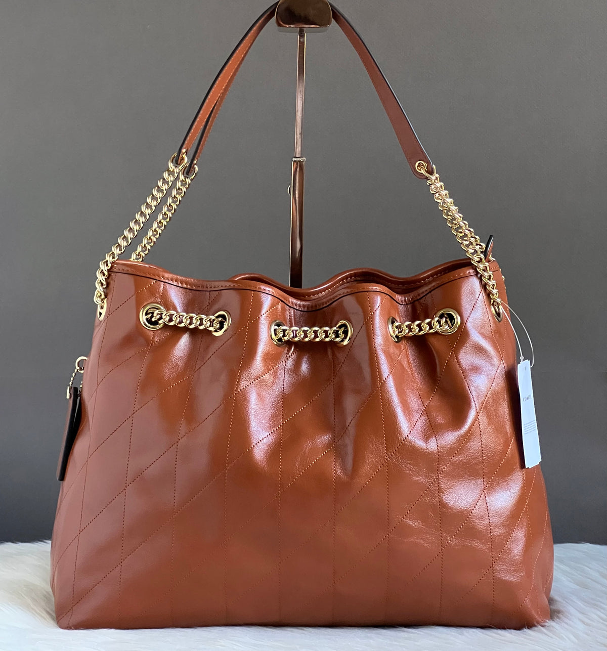 CES33 - Coach Evelyn Shoulder Bag with Quilting and Charm
