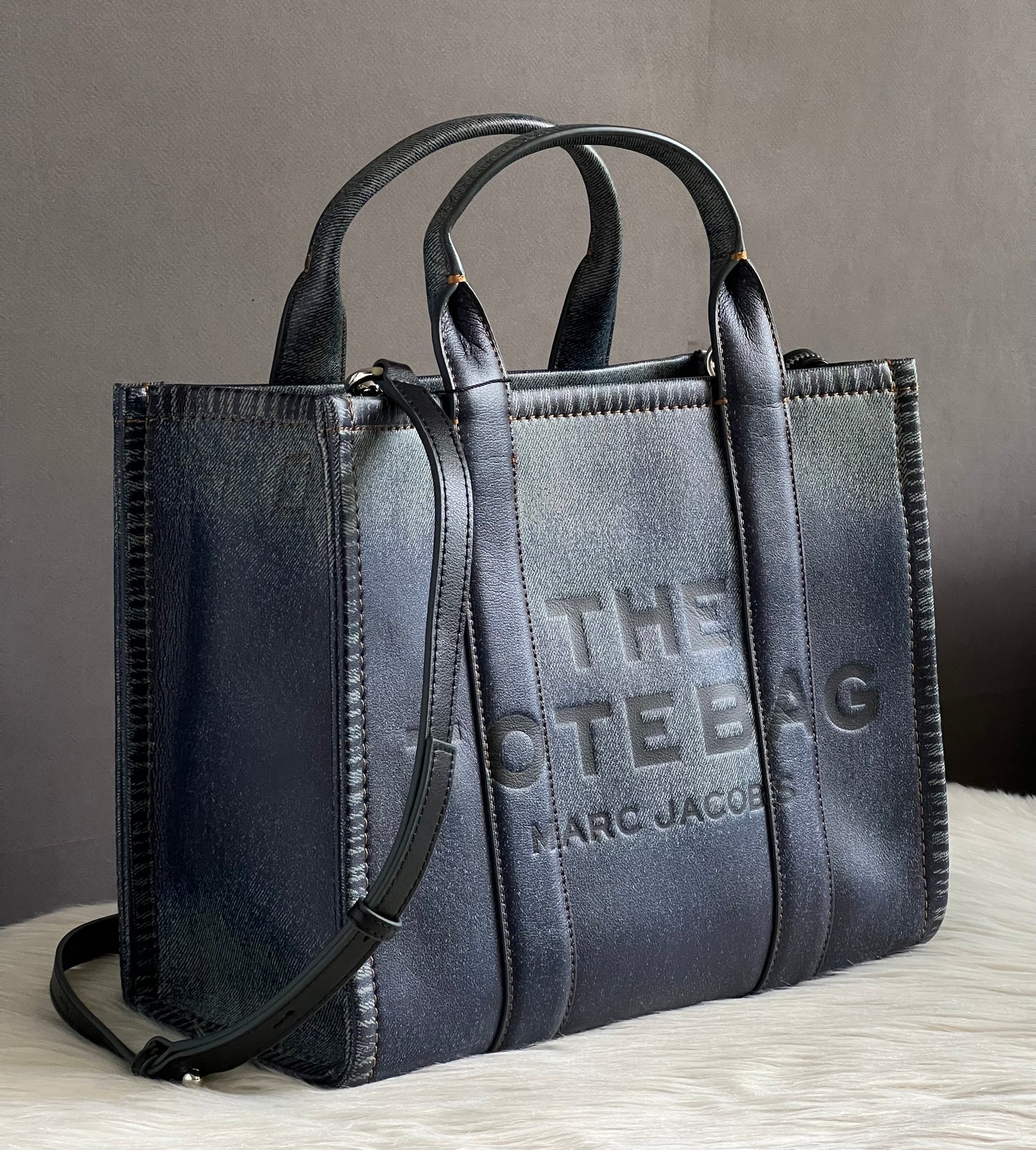 Marc Jacobs The Denim-Printed Leather Medium Tote Bag
