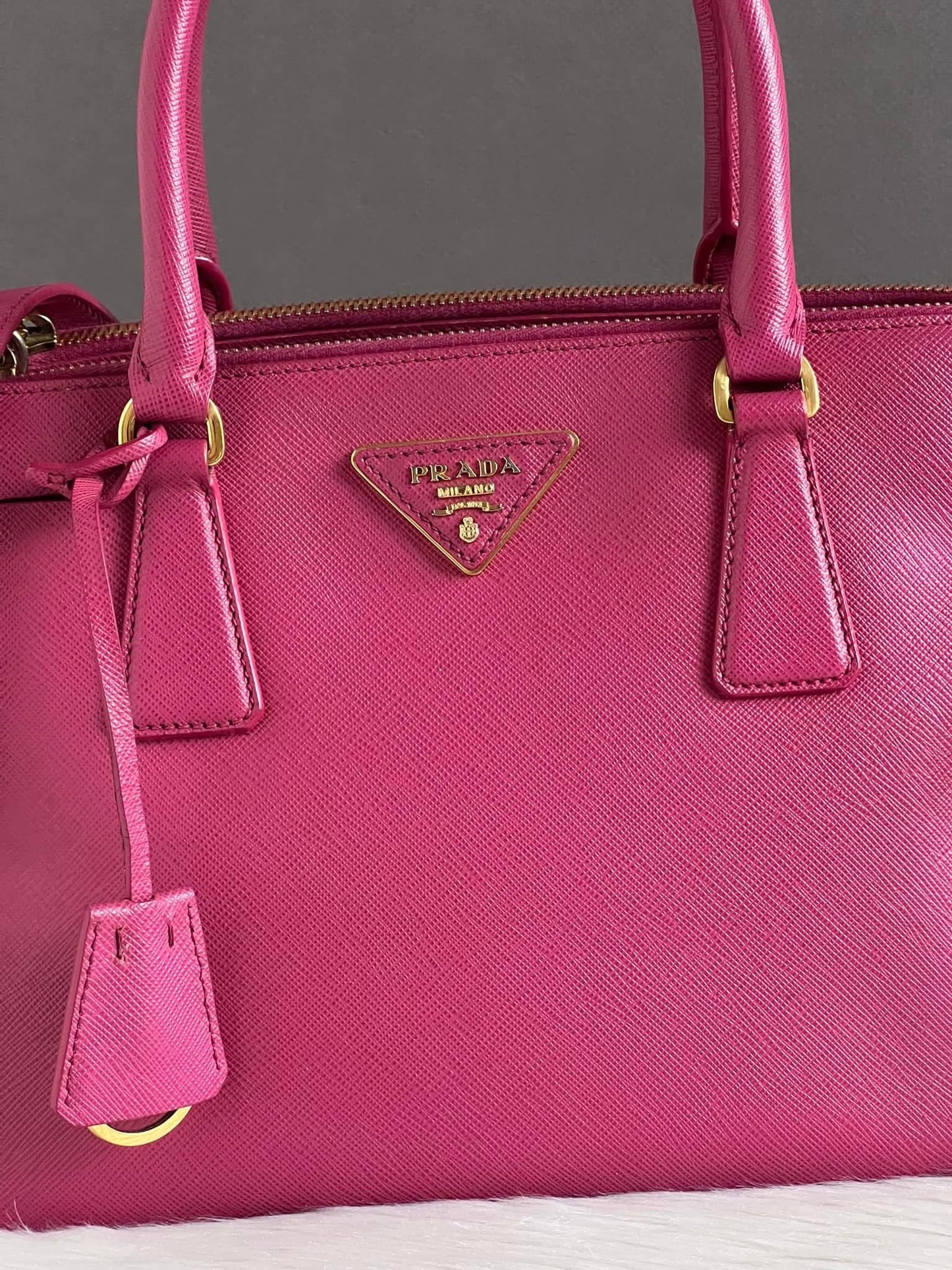 Prada Saffiano Lux Medium Galleria Zip Tote