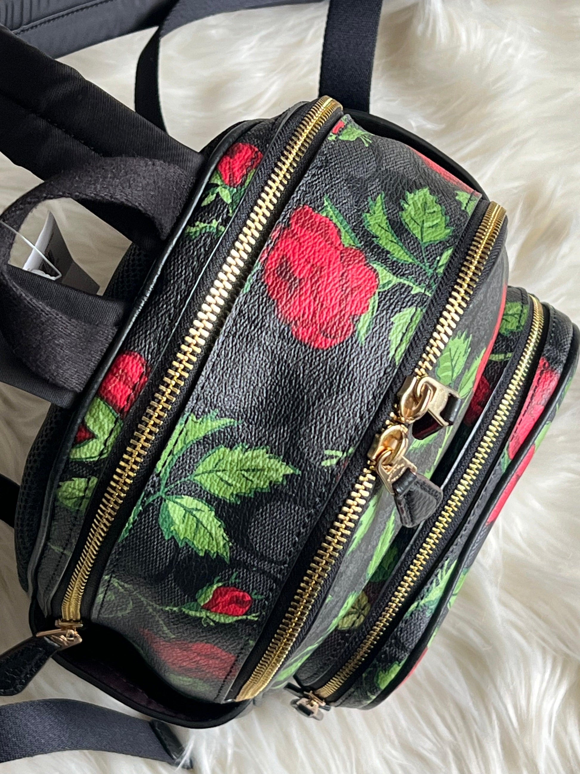 coach backpack cinch flowert Coach Mini Court Backpack in Signature Canvas with Fairytale Rose Prin – Club de Mode