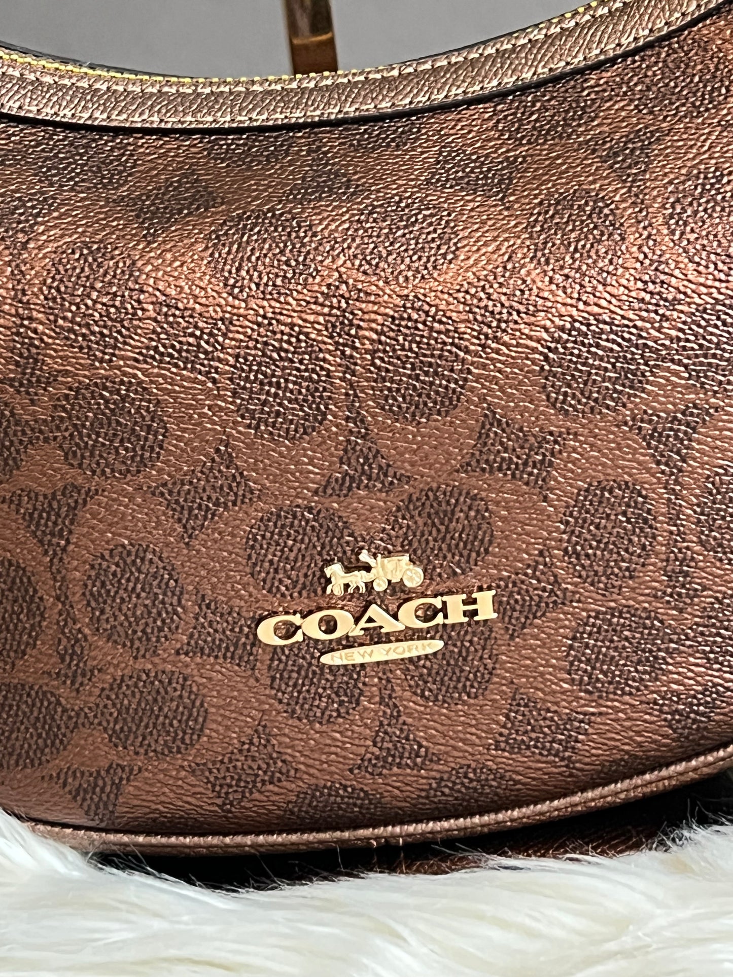 Coach Aria Shoulder Bag In Signature Canvas