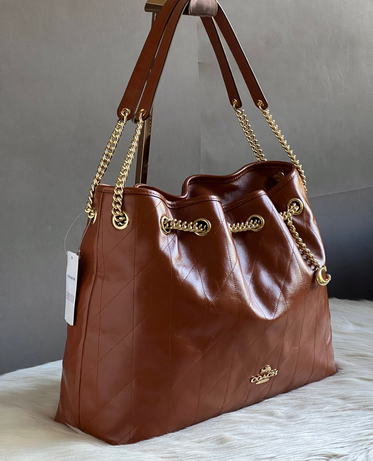 CES33 - Coach Evelyn Shoulder Bag with Quilting and Charm