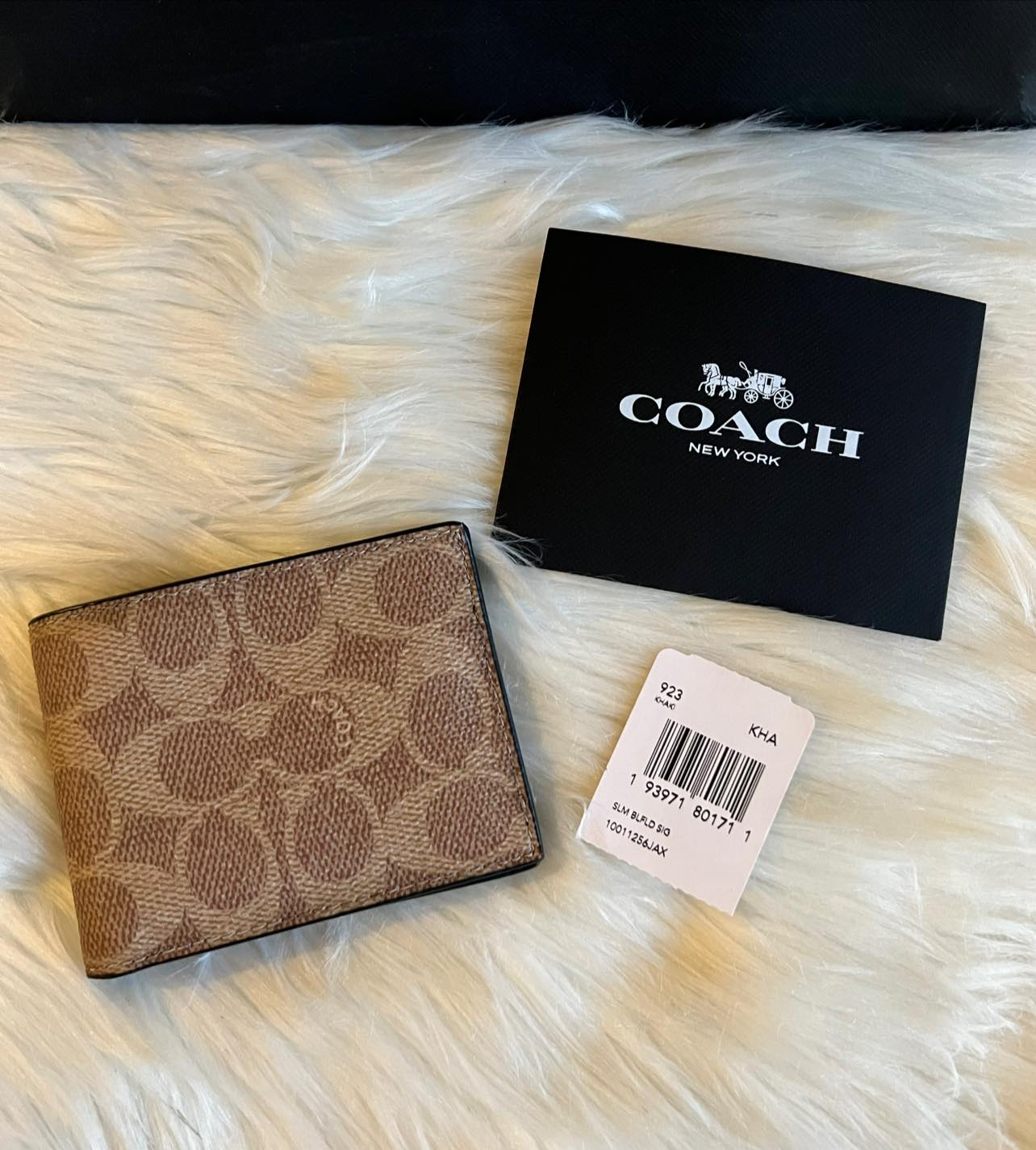 Coach slim billfold outlet wallet in signature canvas