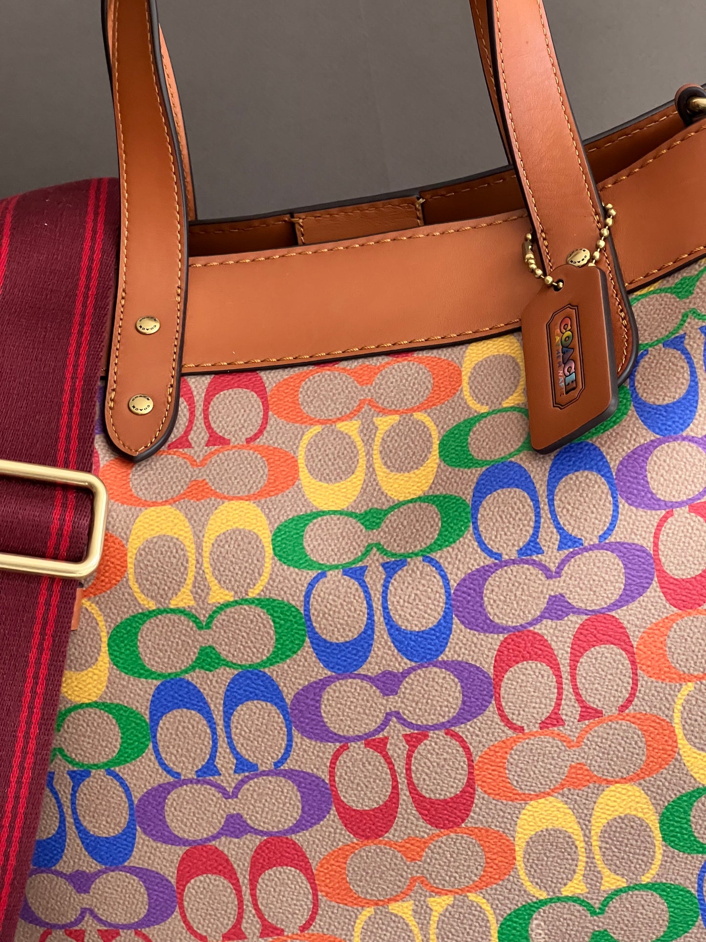 Coach Field Tote 40 in Rainbow Signature Canvas